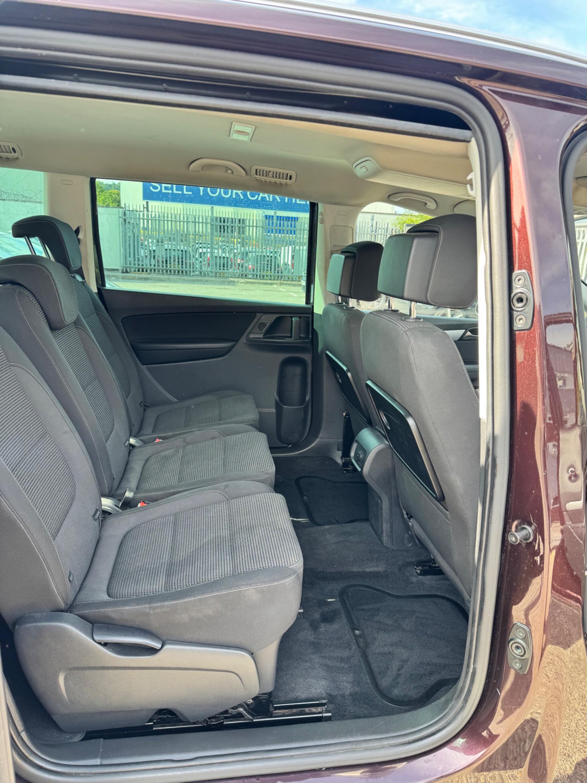Volkswagen Sharan view 28
