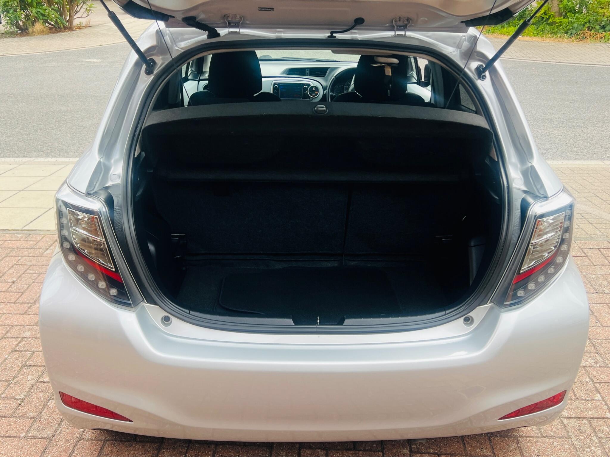 Toyota Yaris view 48