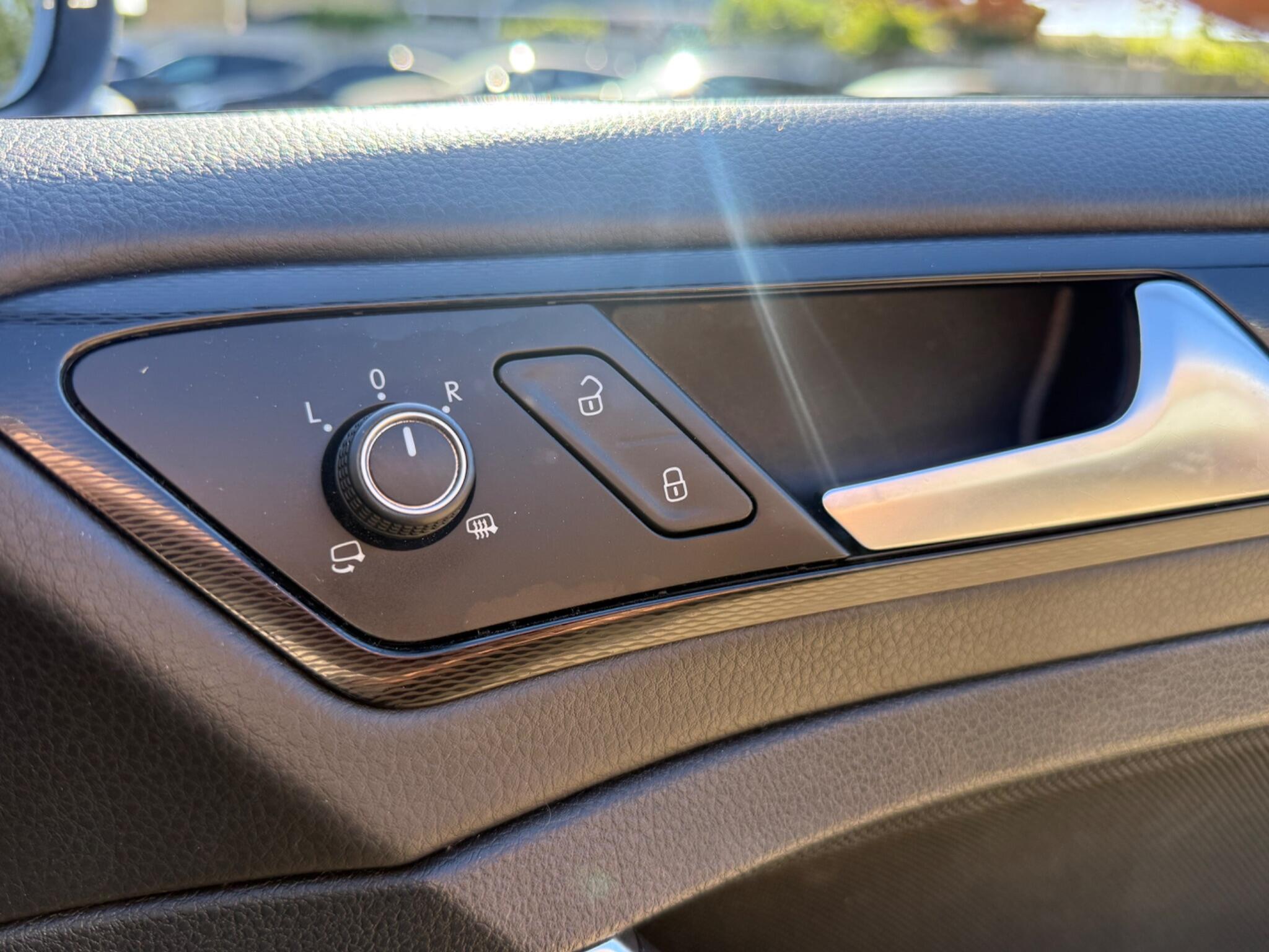 Volkswagen Golf view 27