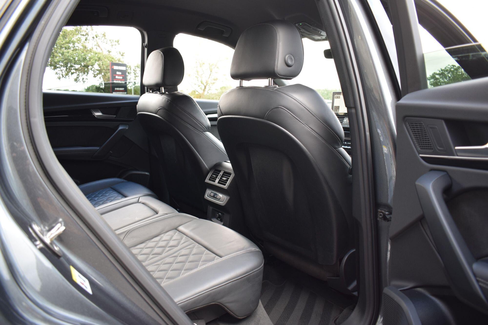 Audi Q5 view 19