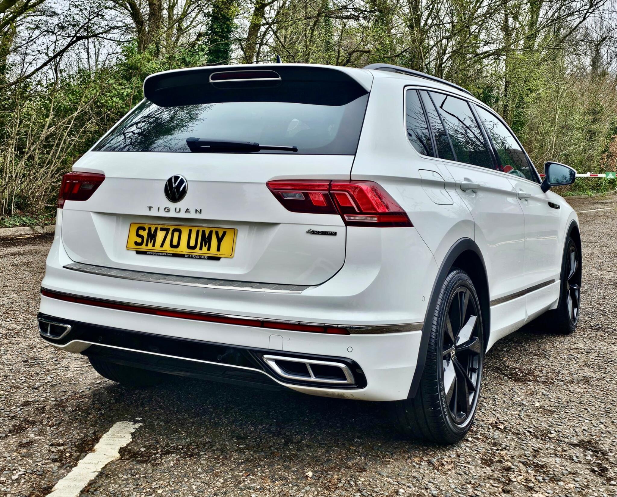 Volkswagen Tiguan view 3