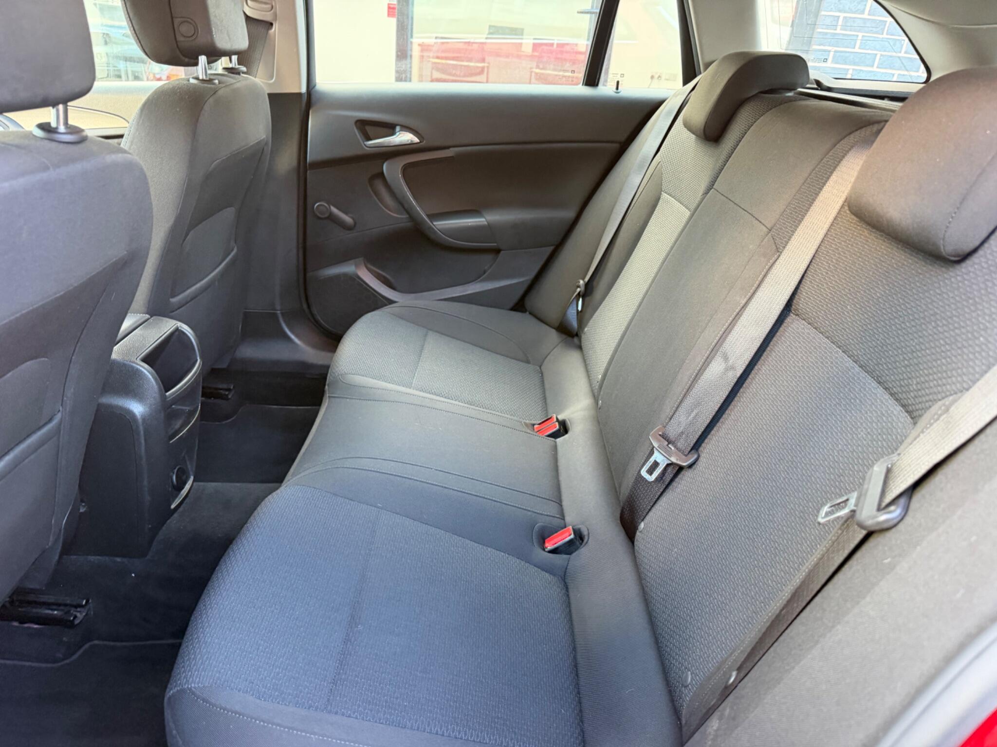 Vauxhall Insignia view 26