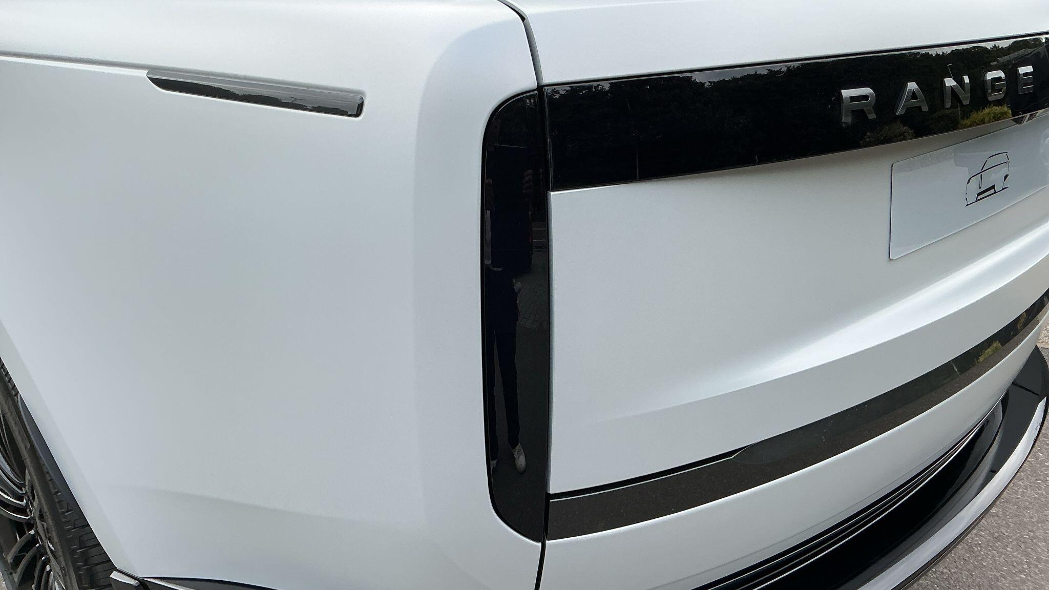Land Rover Range Rover view 19