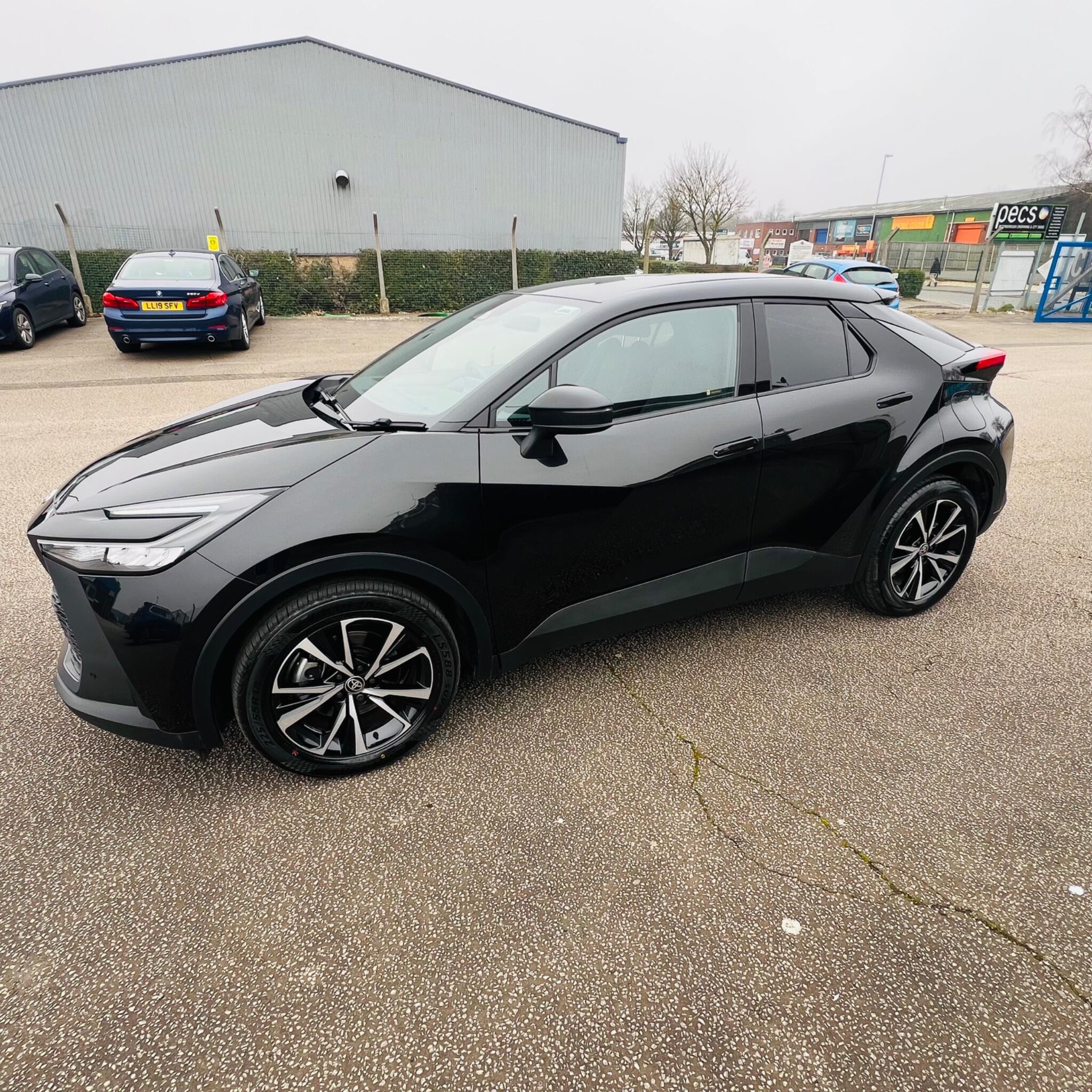 Toyota C-HR view 7