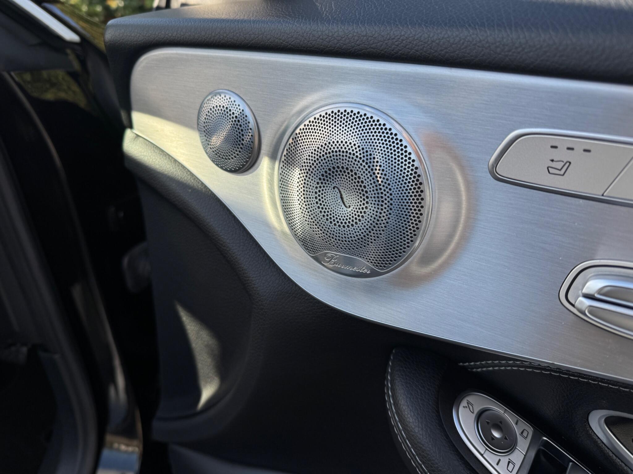 Mercedes-Benz C-Class view 38