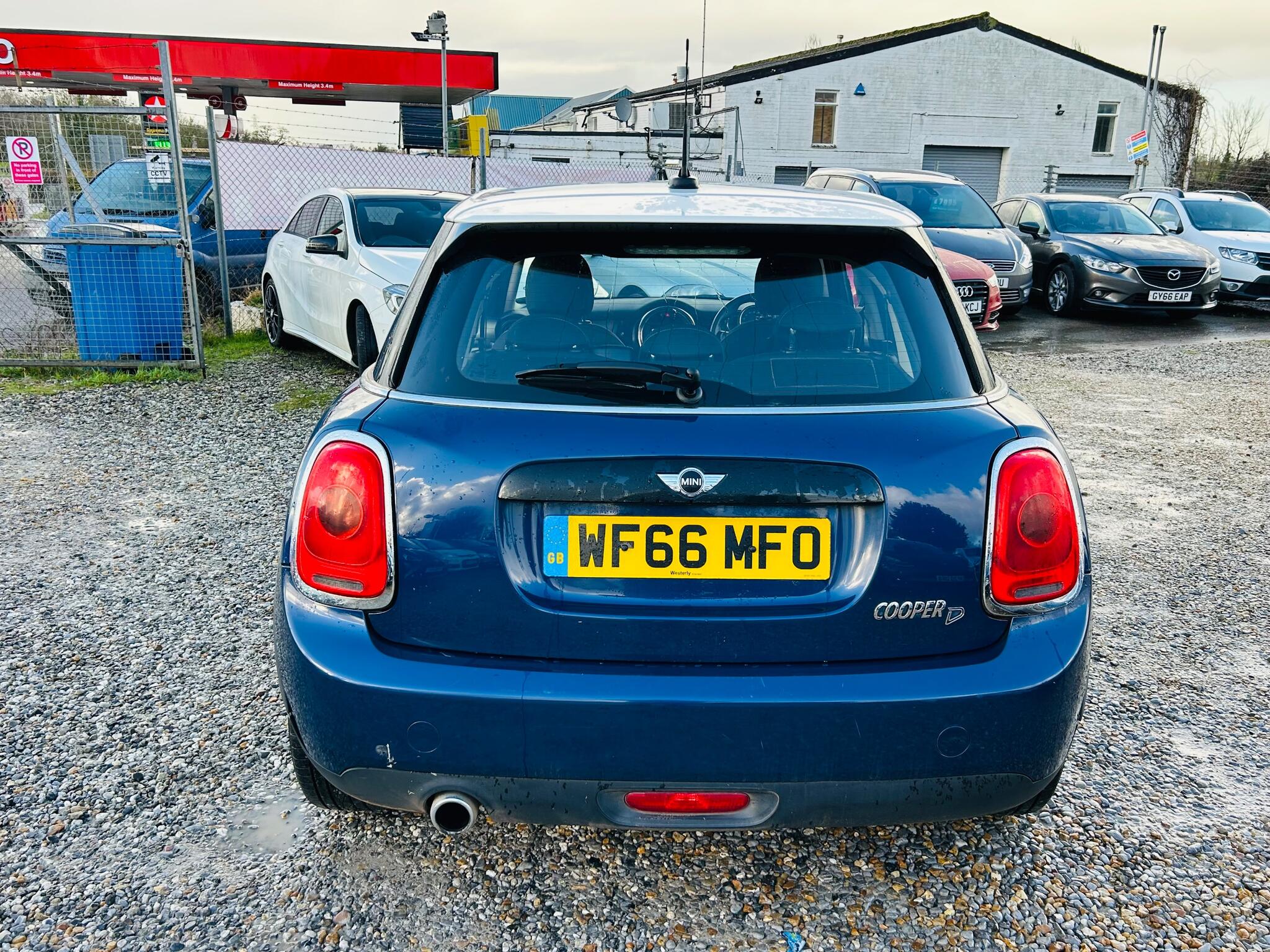 MINI Hatch view 8