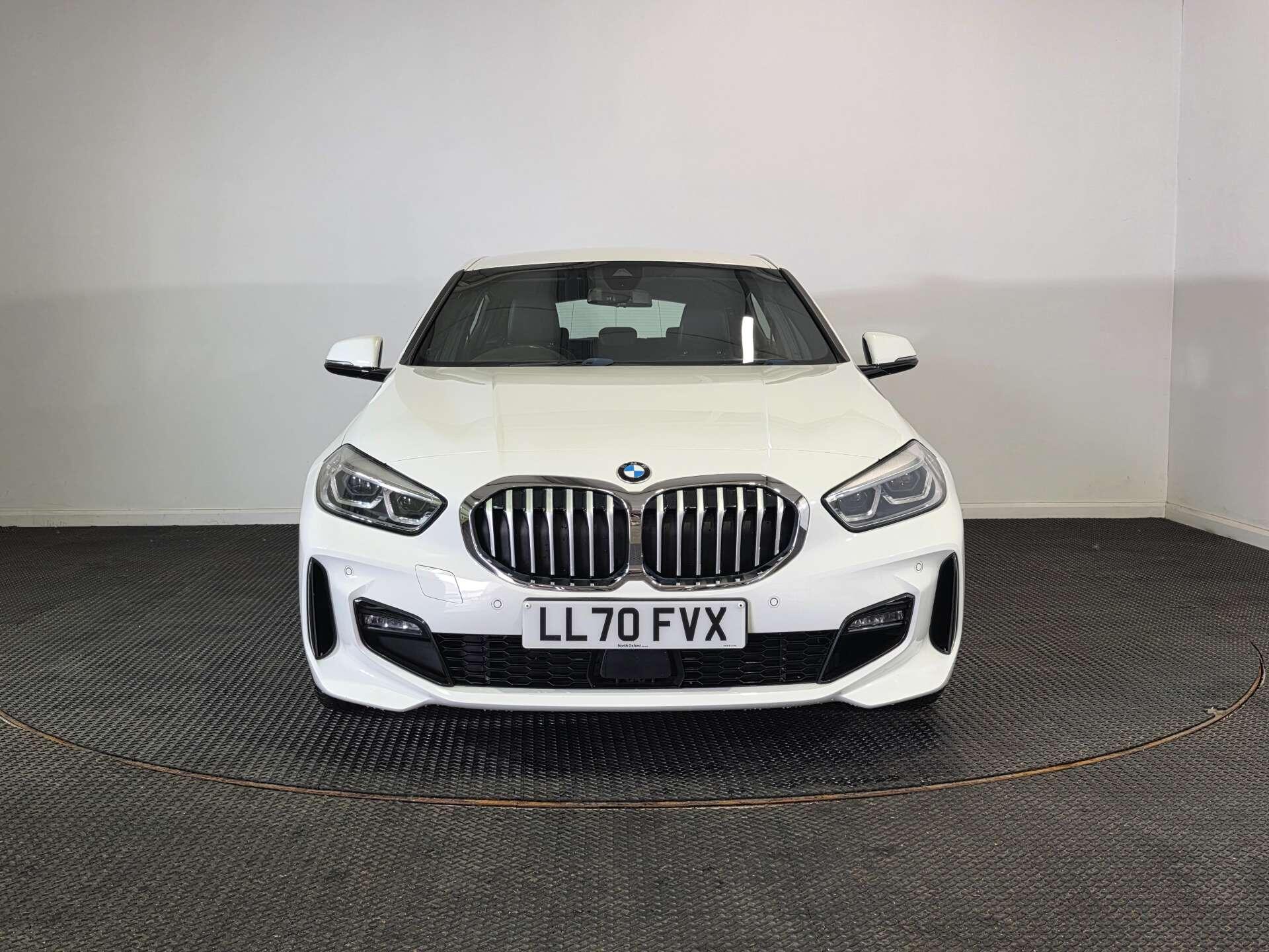 BMW 1 Series view 2