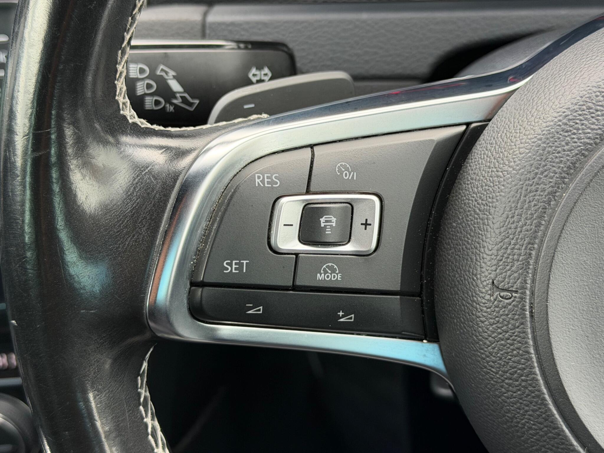 Volkswagen Golf view 26