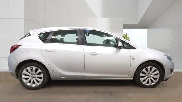 Vauxhall Astra view 5