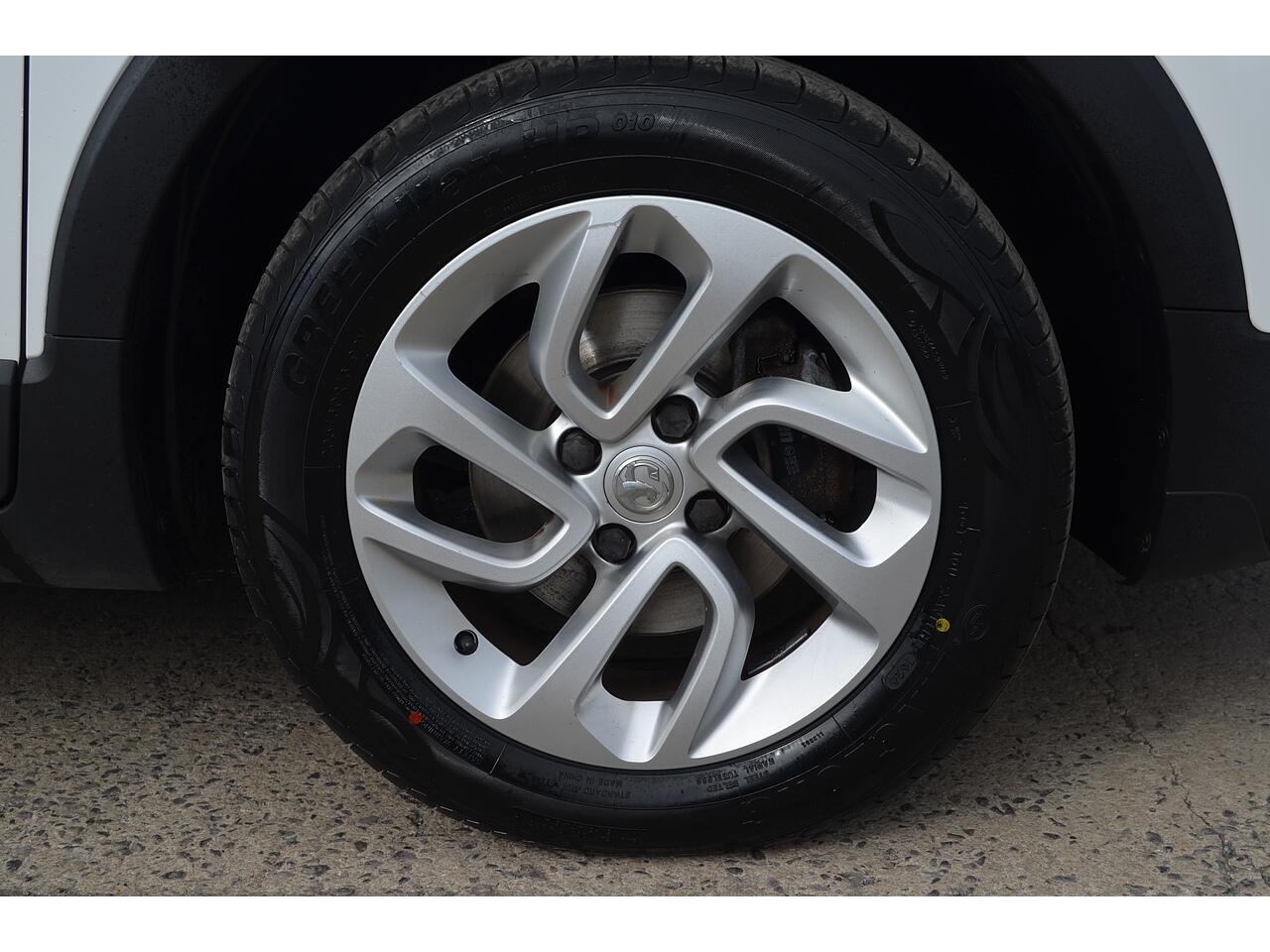 Vauxhall Crossland X view 32