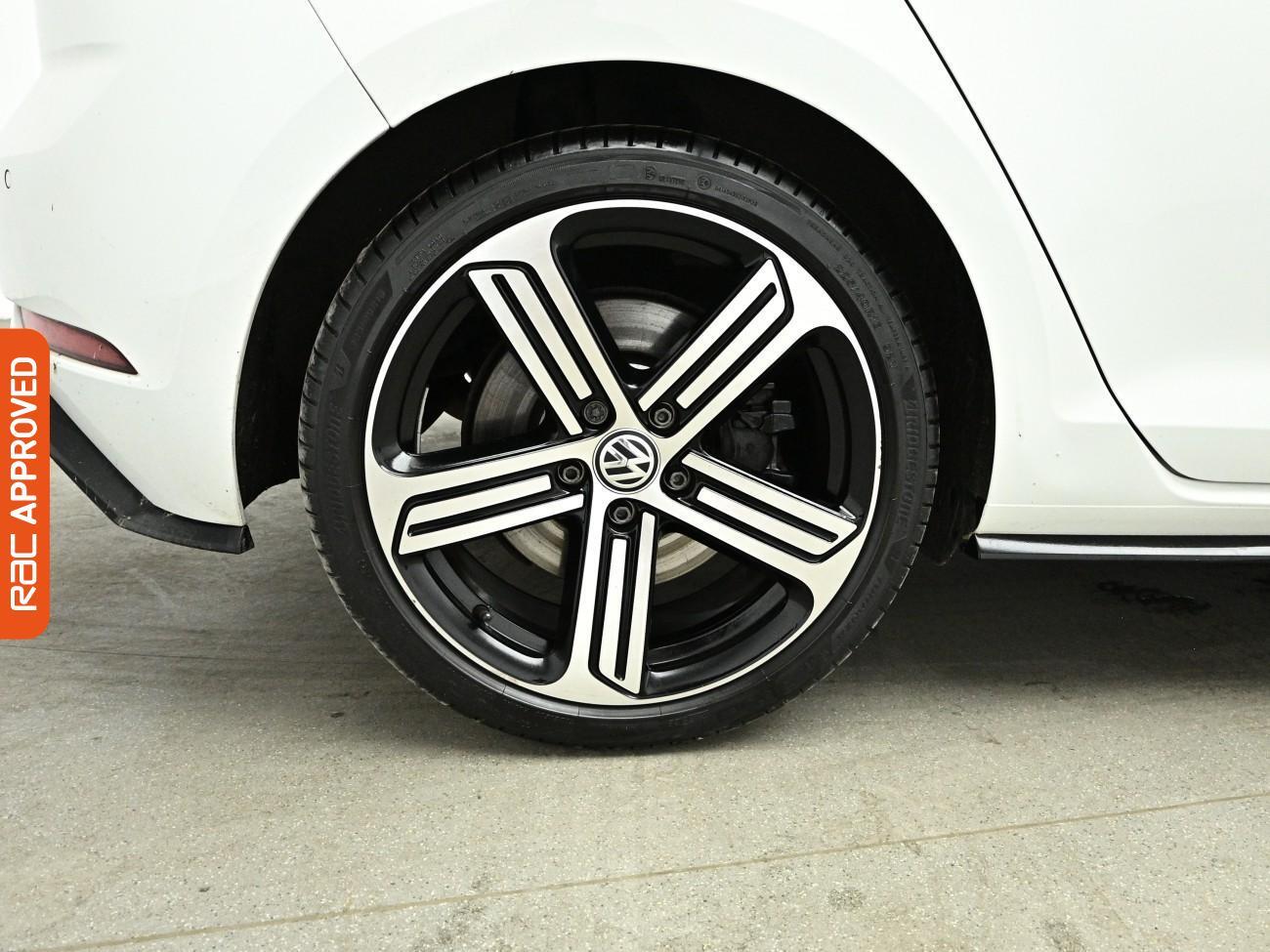 Volkswagen Golf view 28