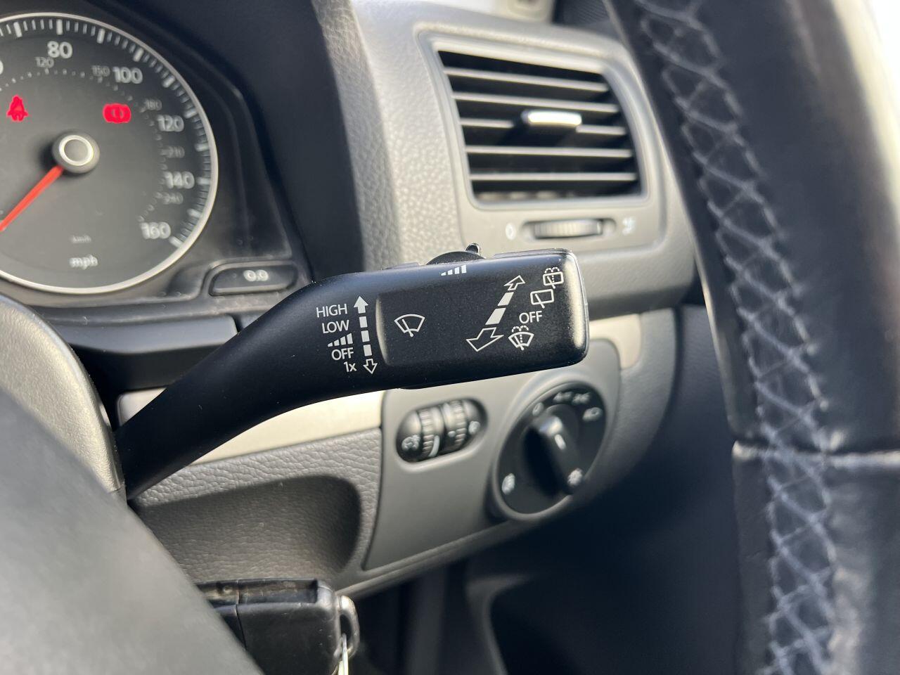 Volkswagen Golf view 38