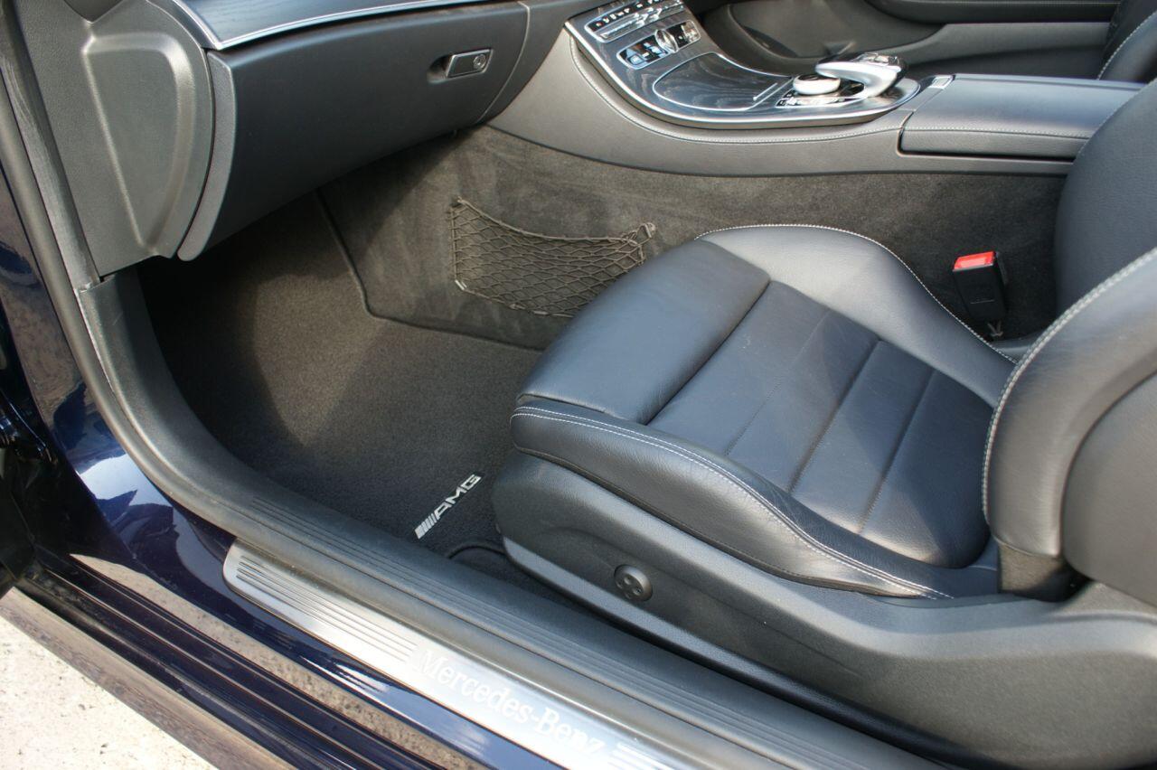 Mercedes-Benz E Class view 28