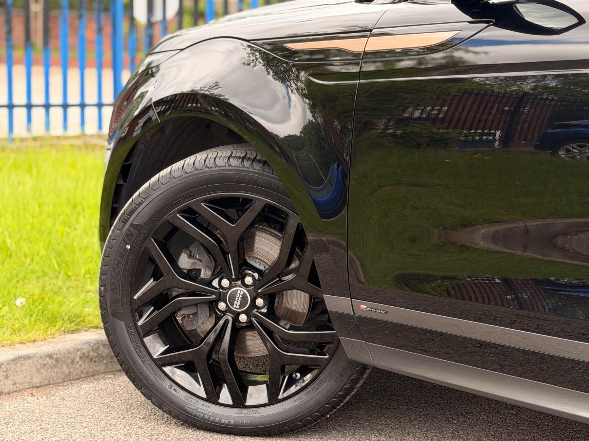 Land Rover Range Rover Evoque view 28