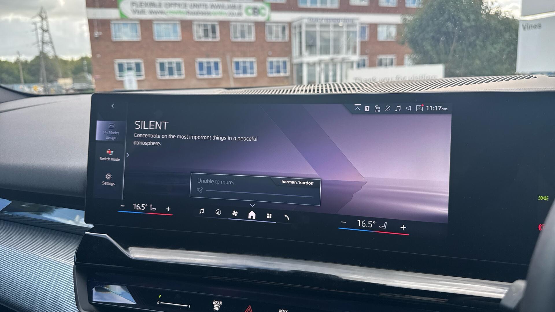 BMW i5 view 60