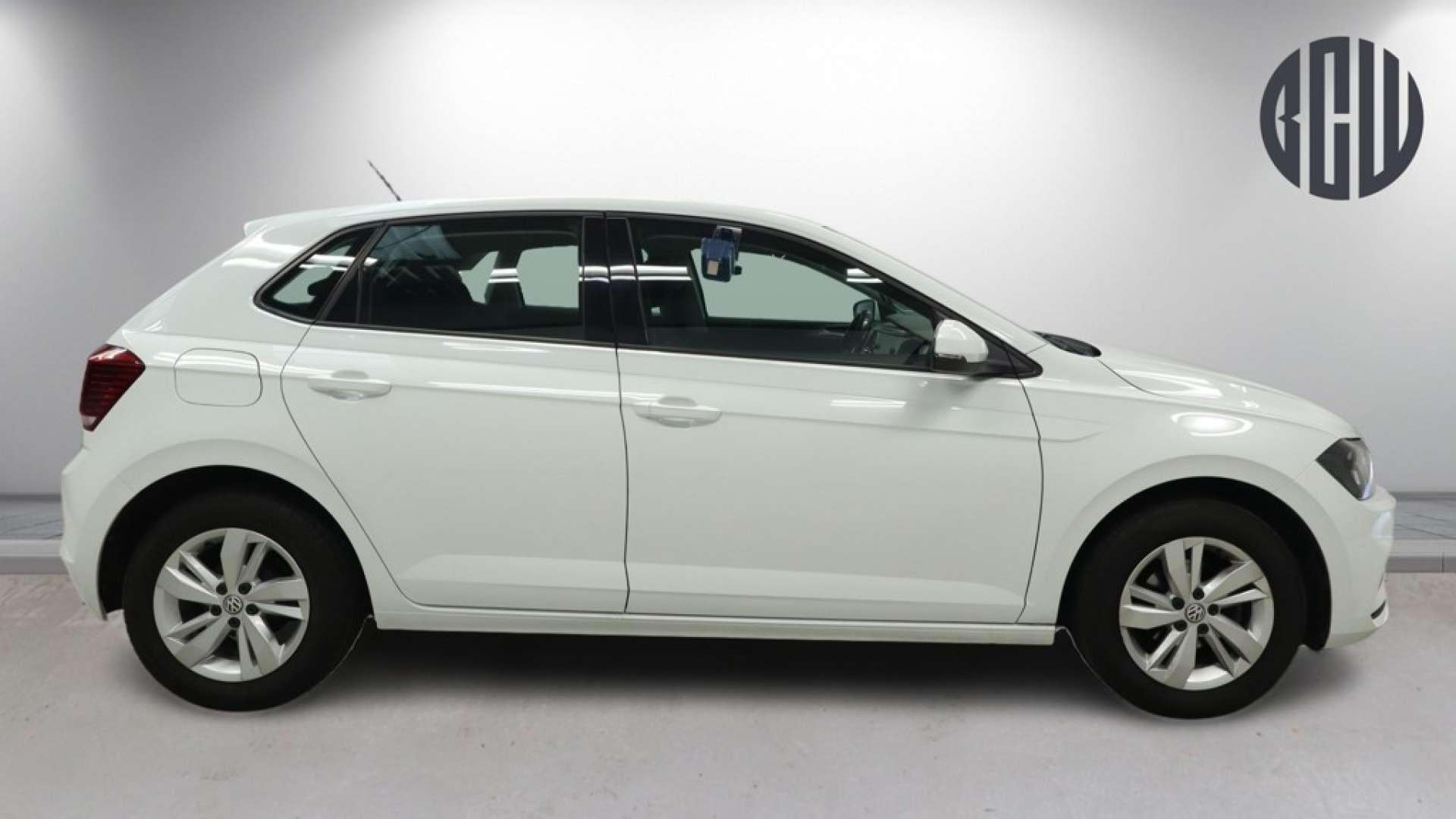 Volkswagen Polo view 5