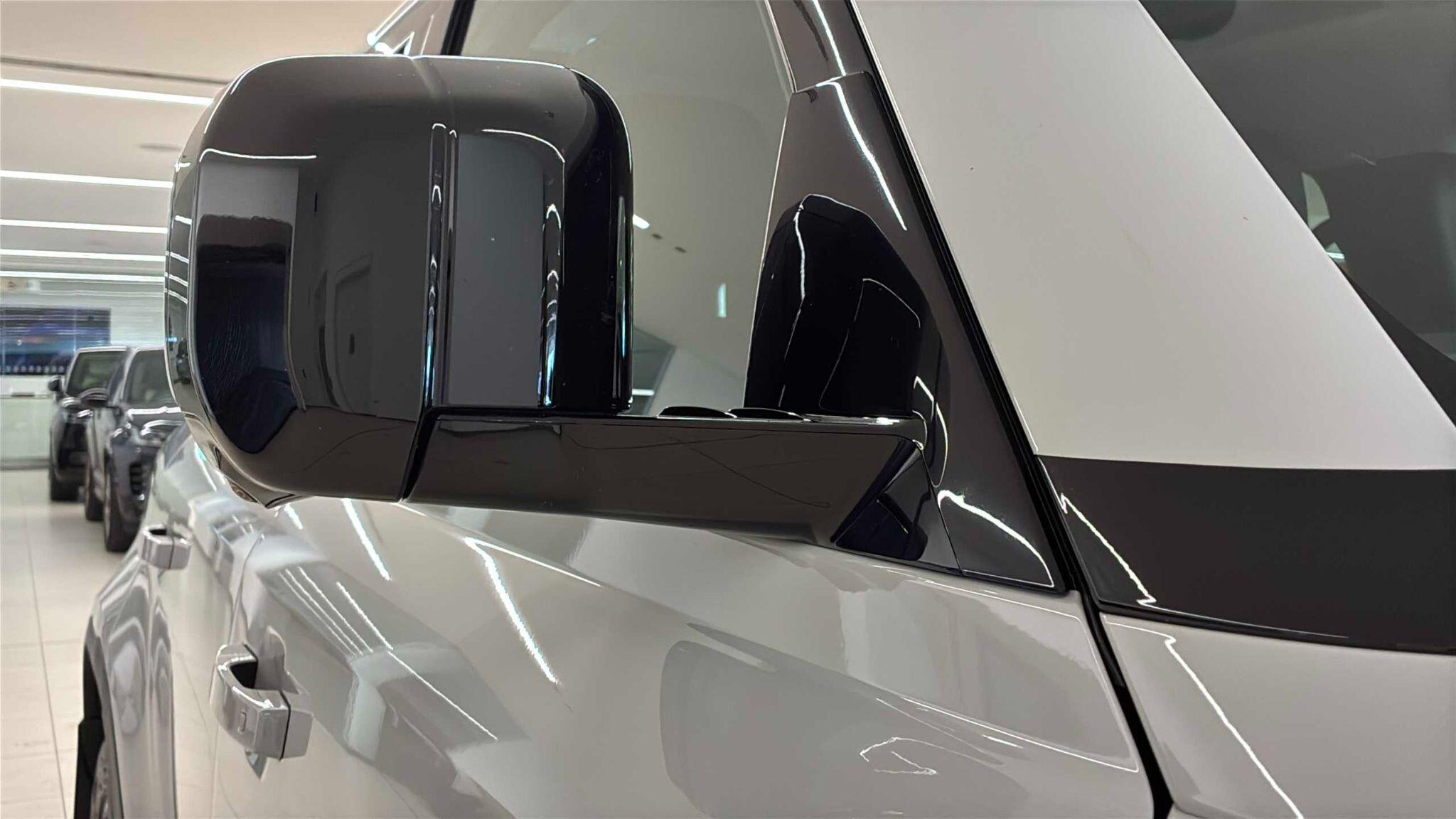Land Rover Defender view 58