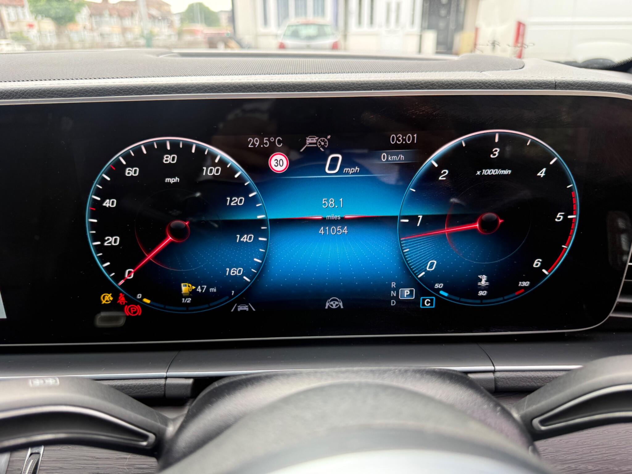 Mercedes-Benz Gle view 27