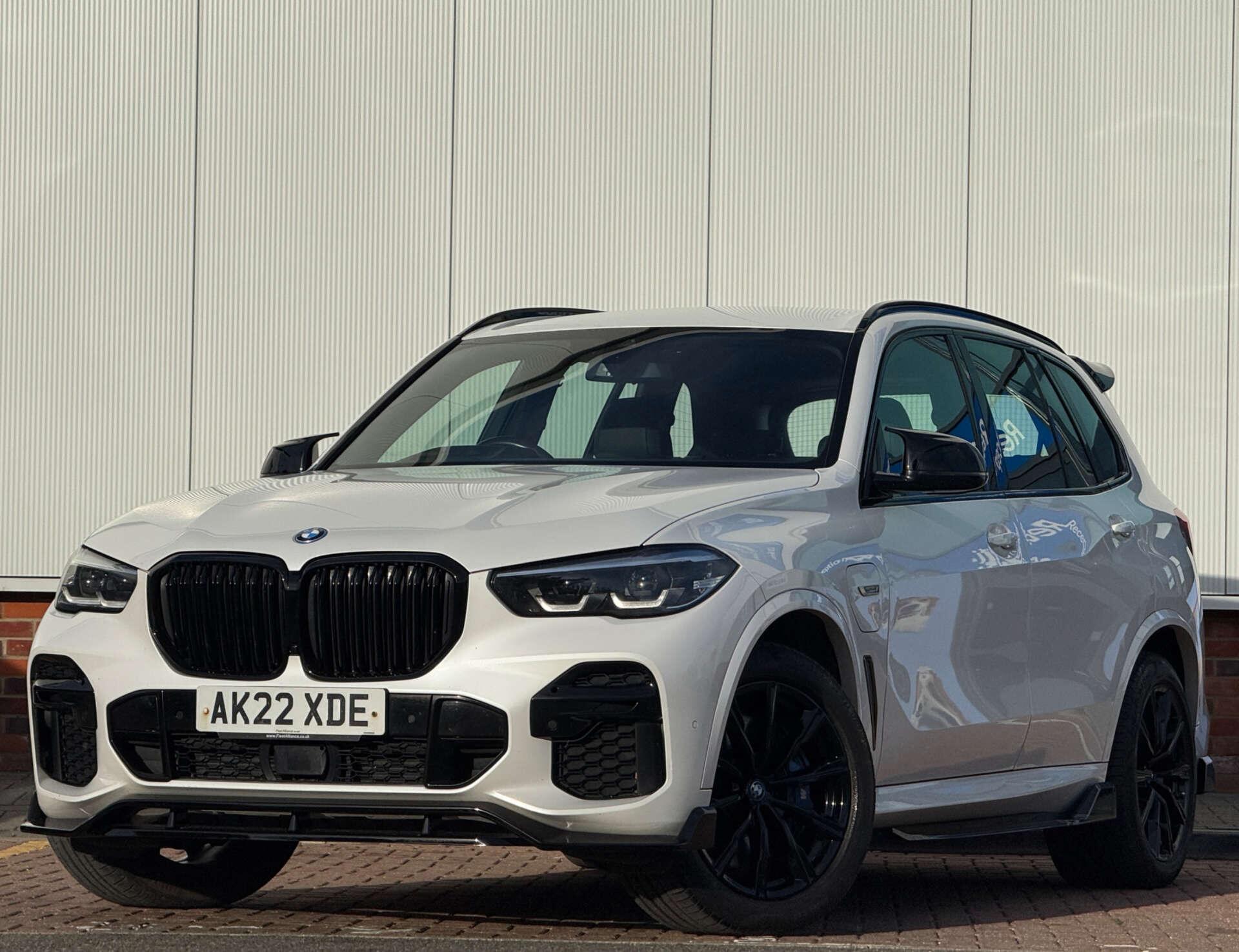 BMW X5 view 3