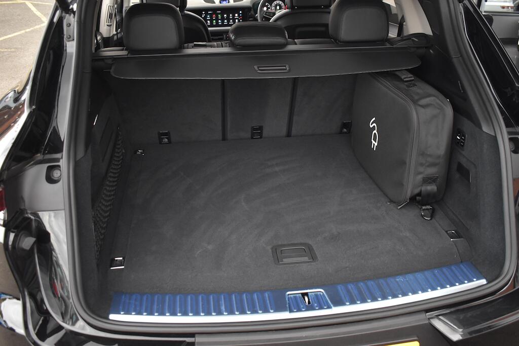 Porsche Cayenne view 61