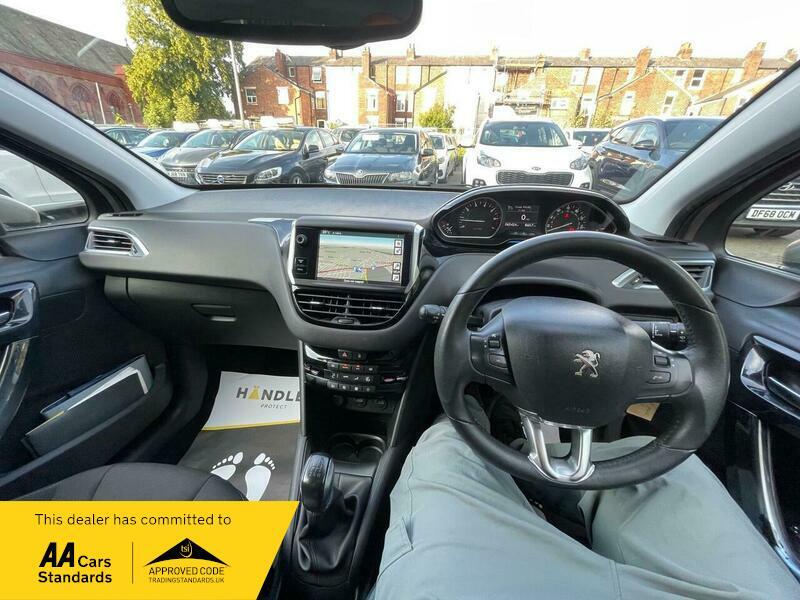 2013 Peugeot 208 image 49