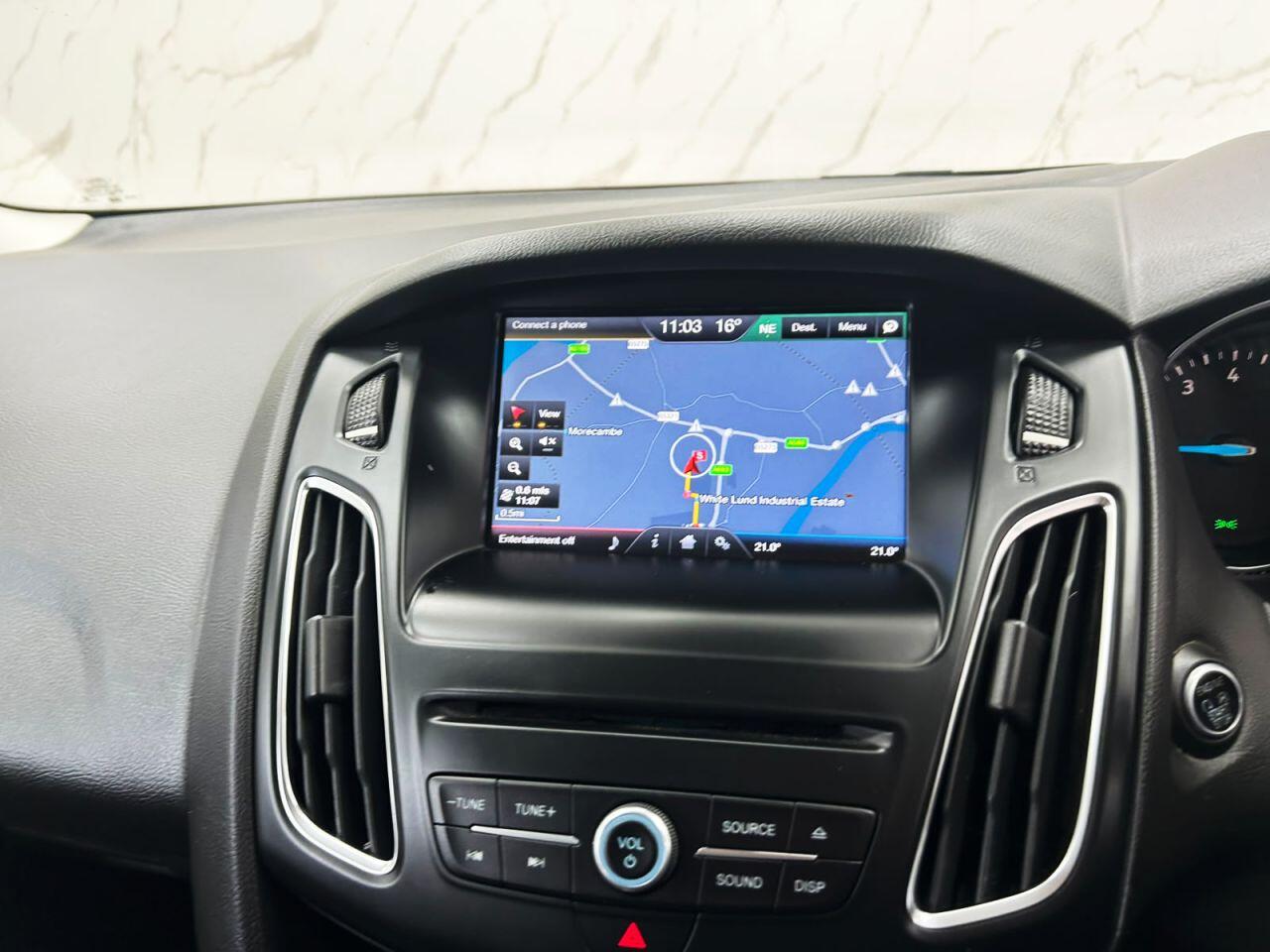 Ford Focus view 15