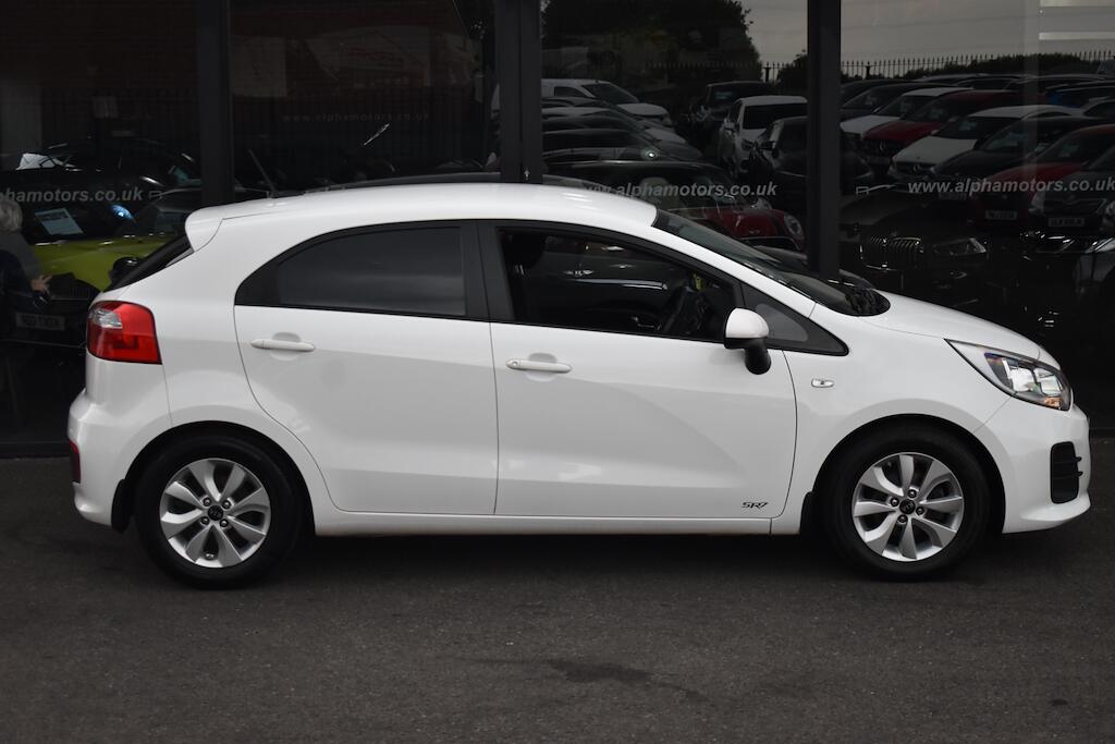 Kia Rio view 14