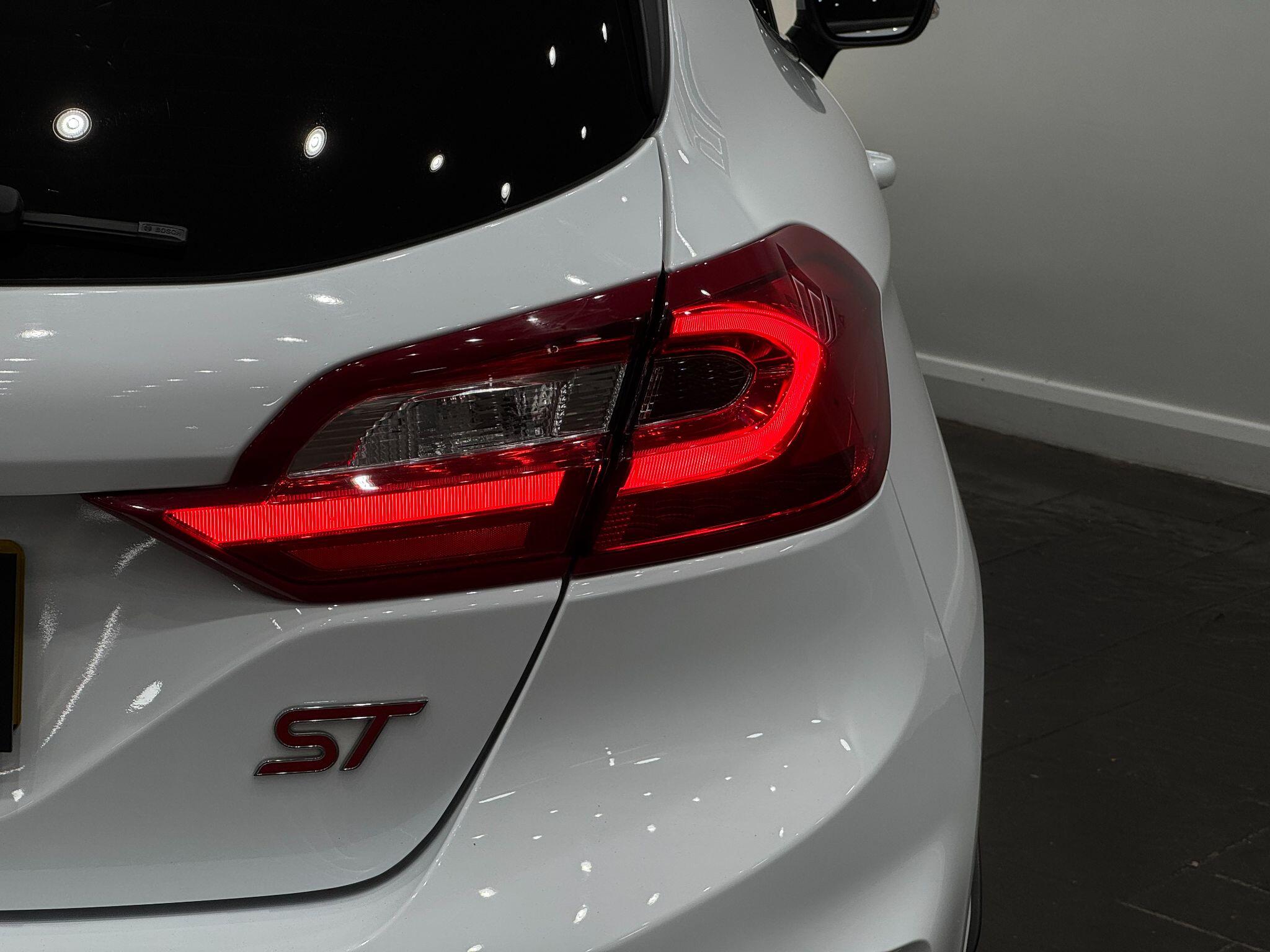Ford Fiesta view 24