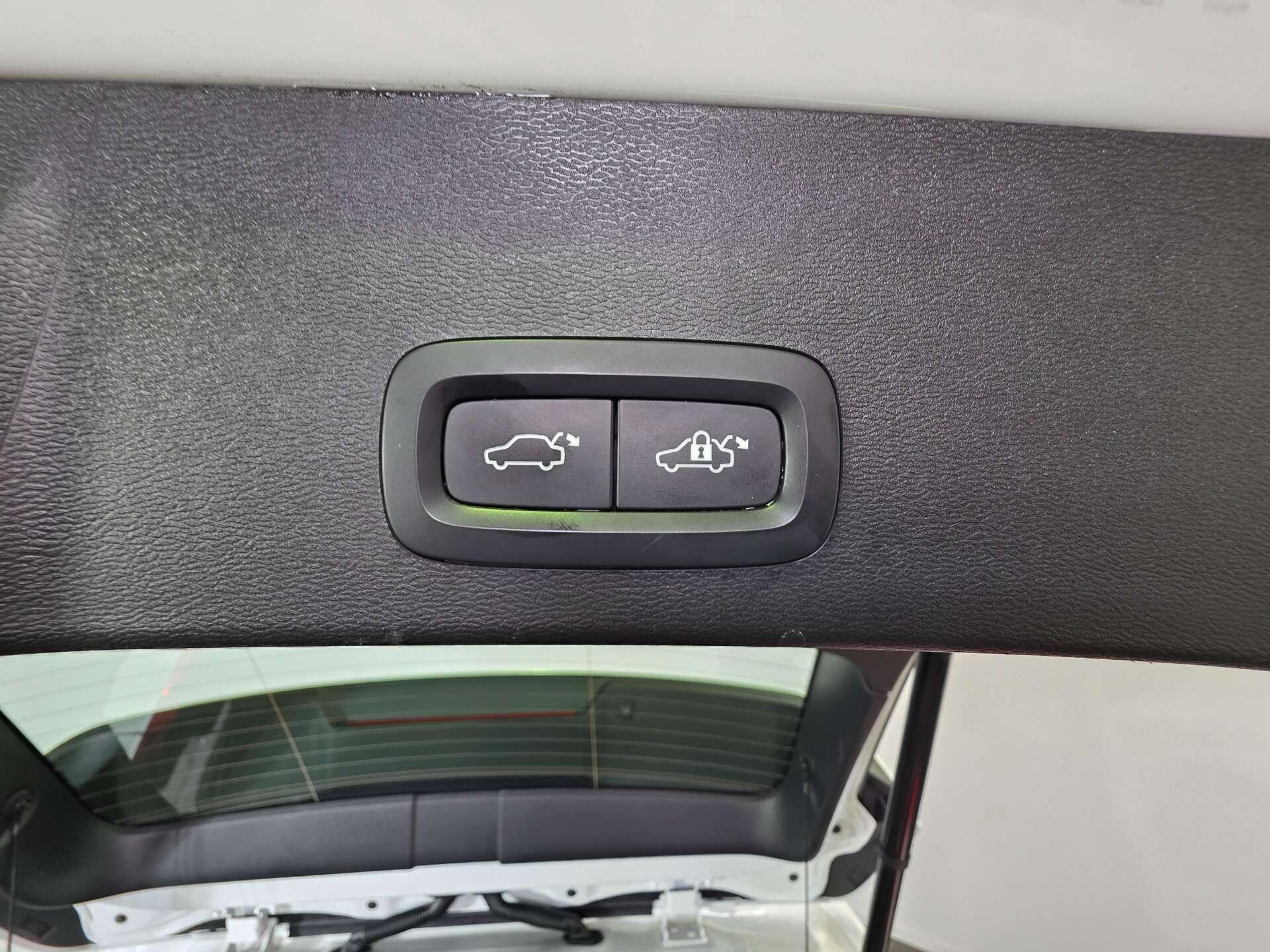Volvo XC40 view 41