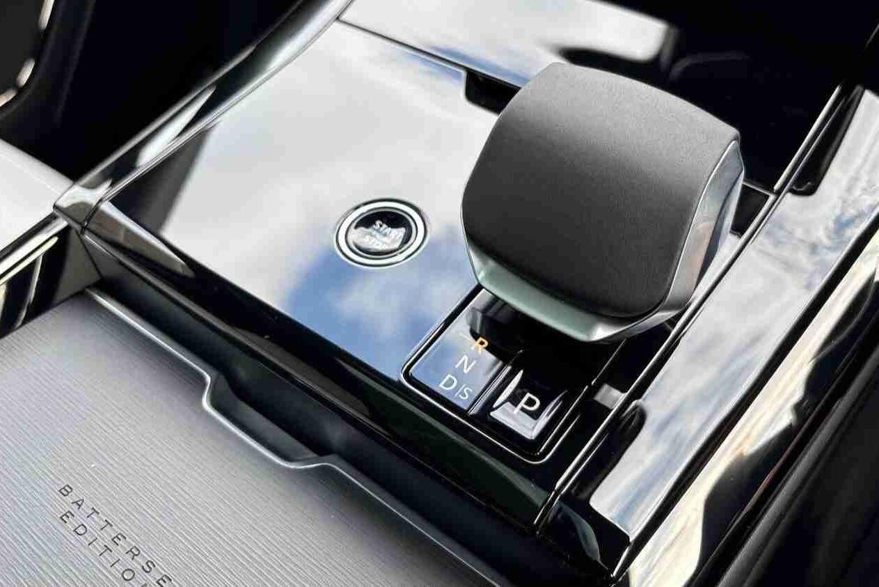 Land Rover Range Rover Sport view 13