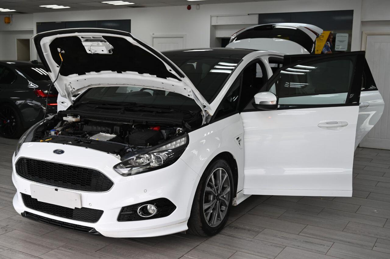 Ford S-Max view 10