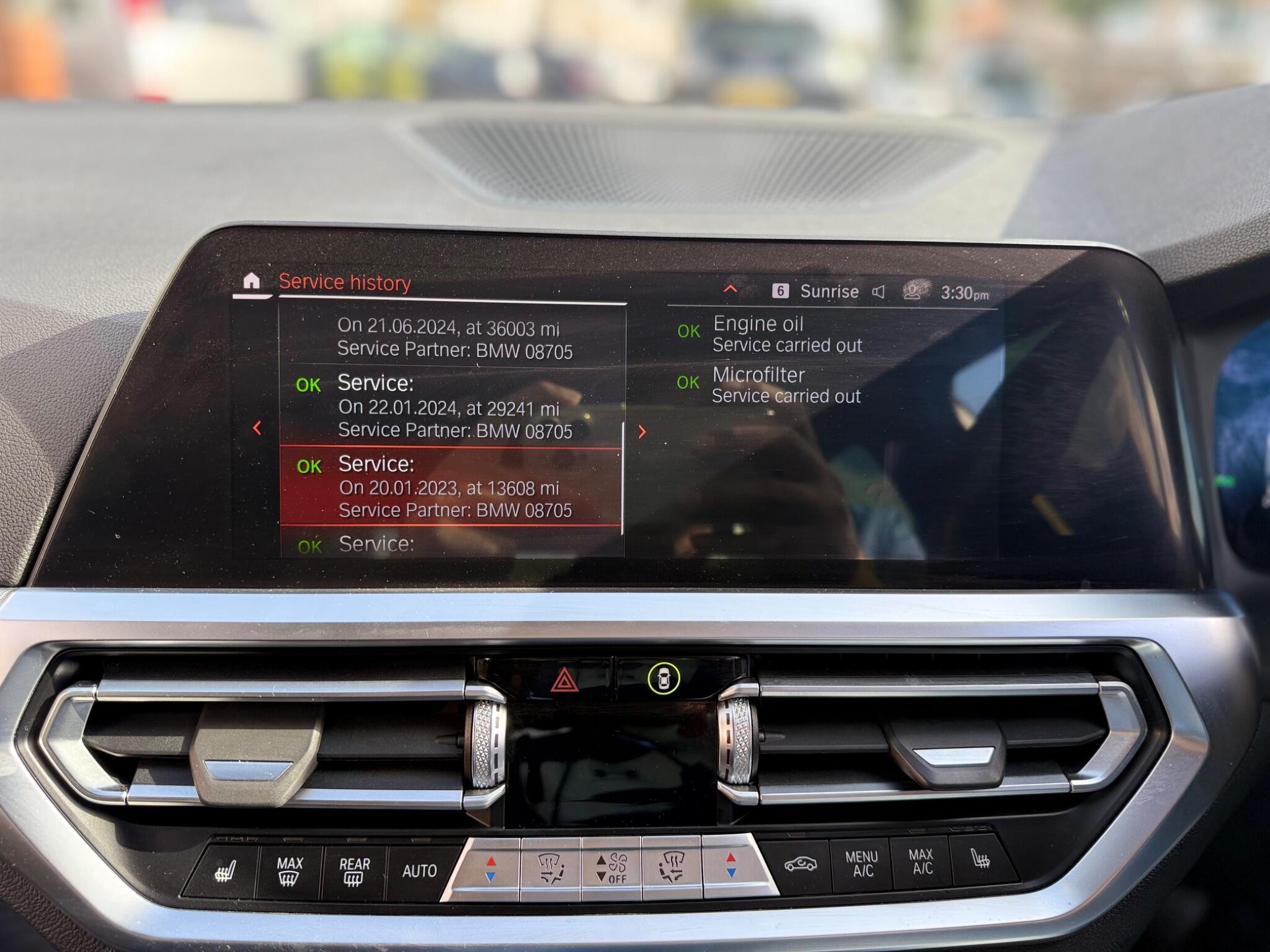 BMW 3 Series view 28