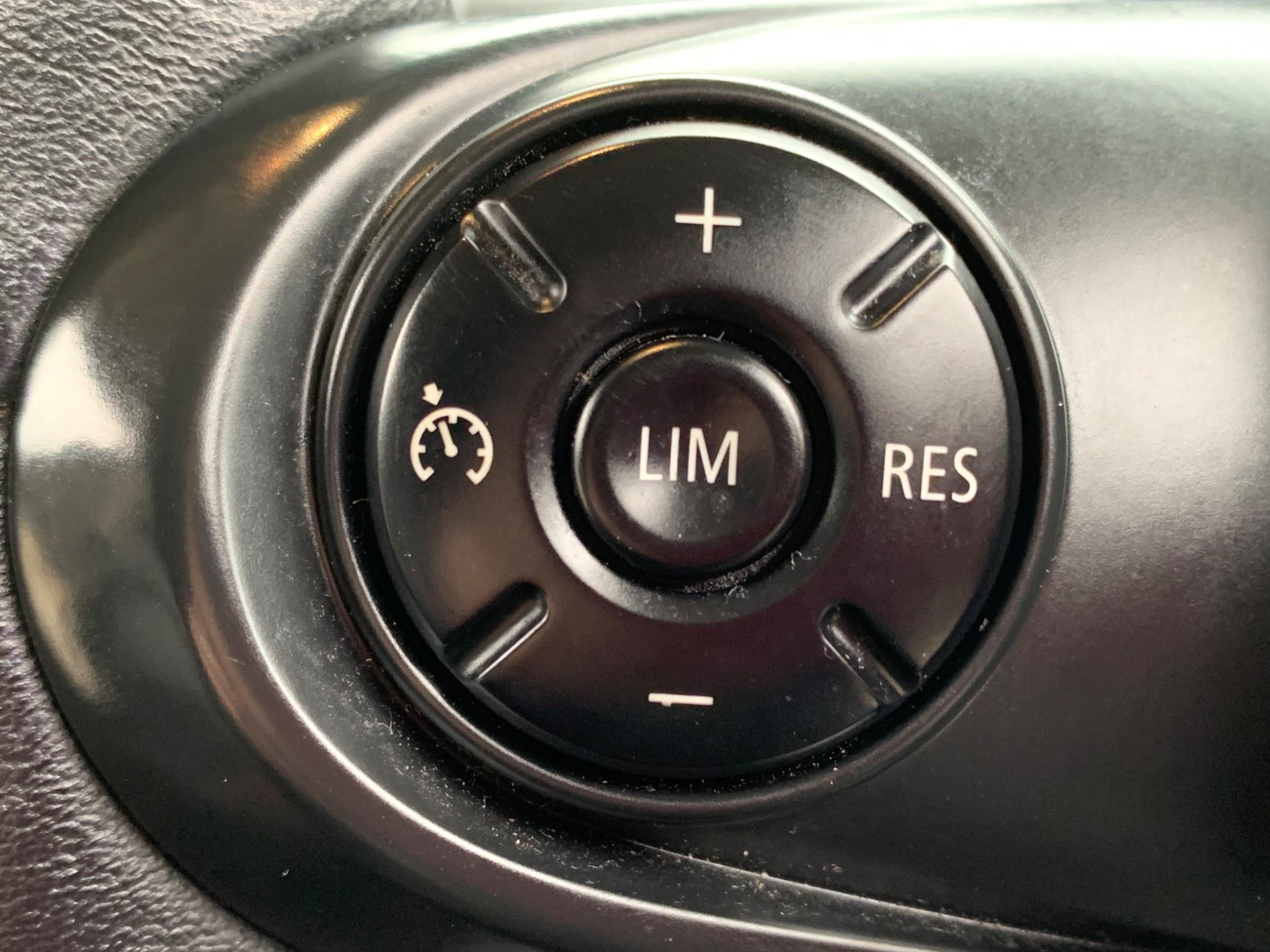 Mini Hatch view 30