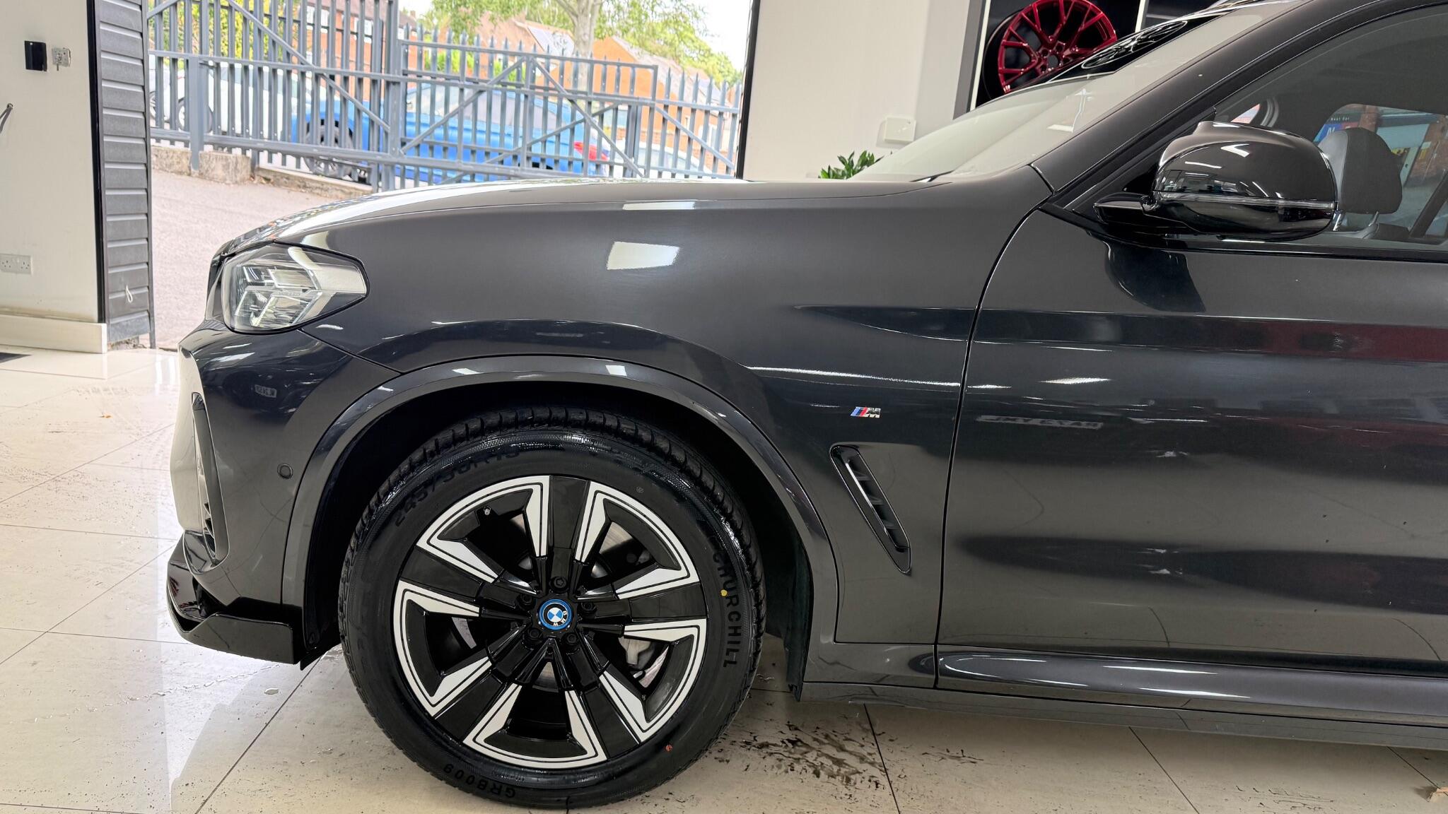 BMW Ix3 view 40