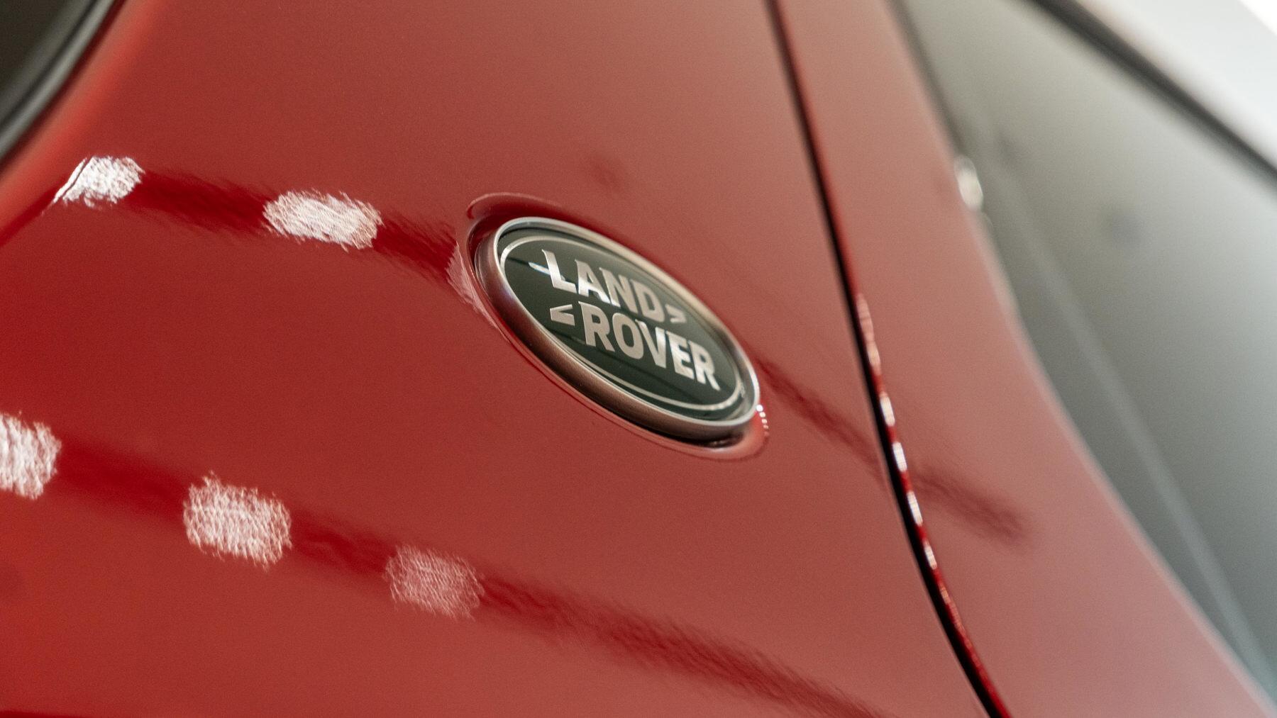 Land Rover Discovery Sport view 53