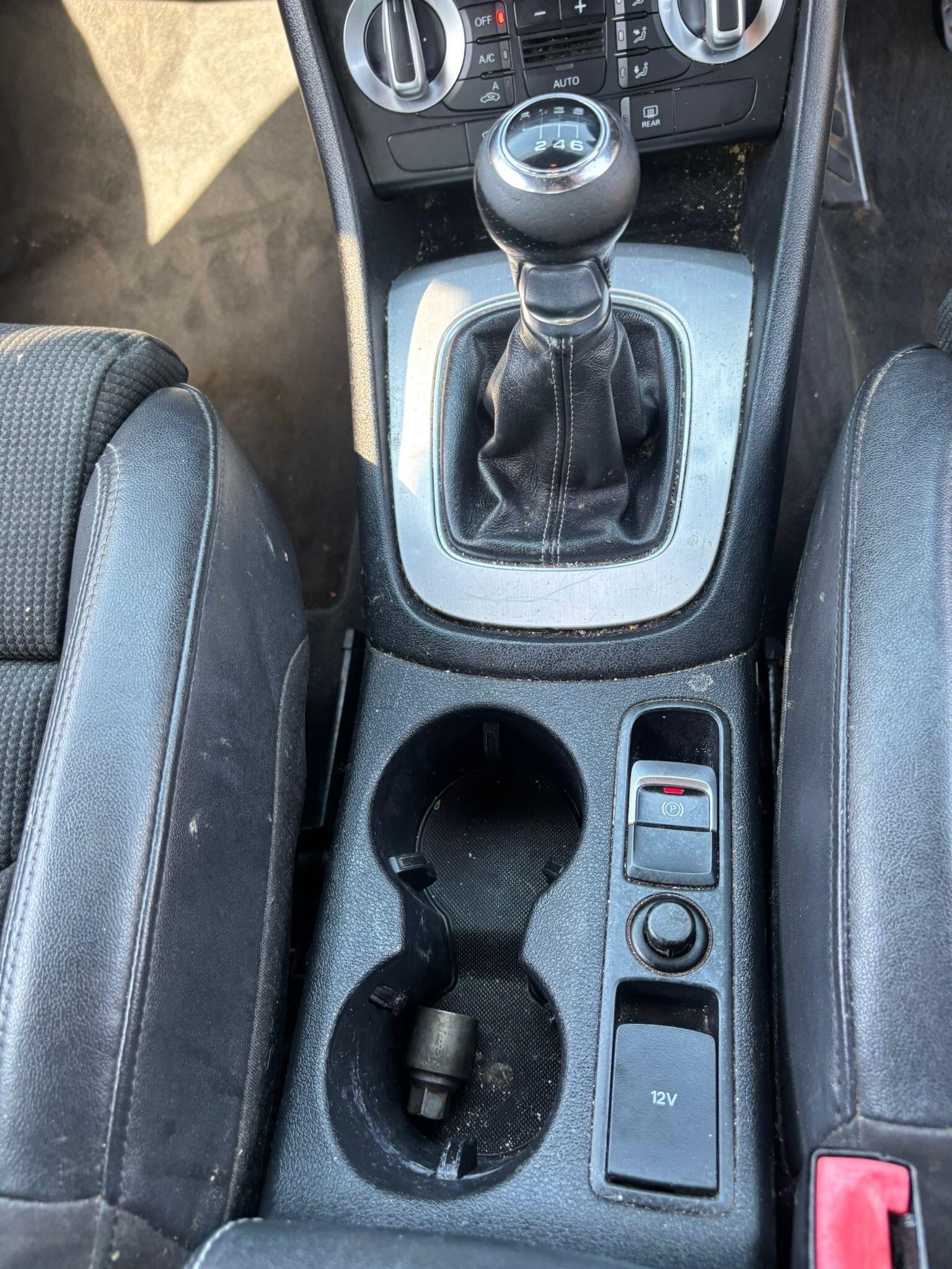 Audi Q3 view 21