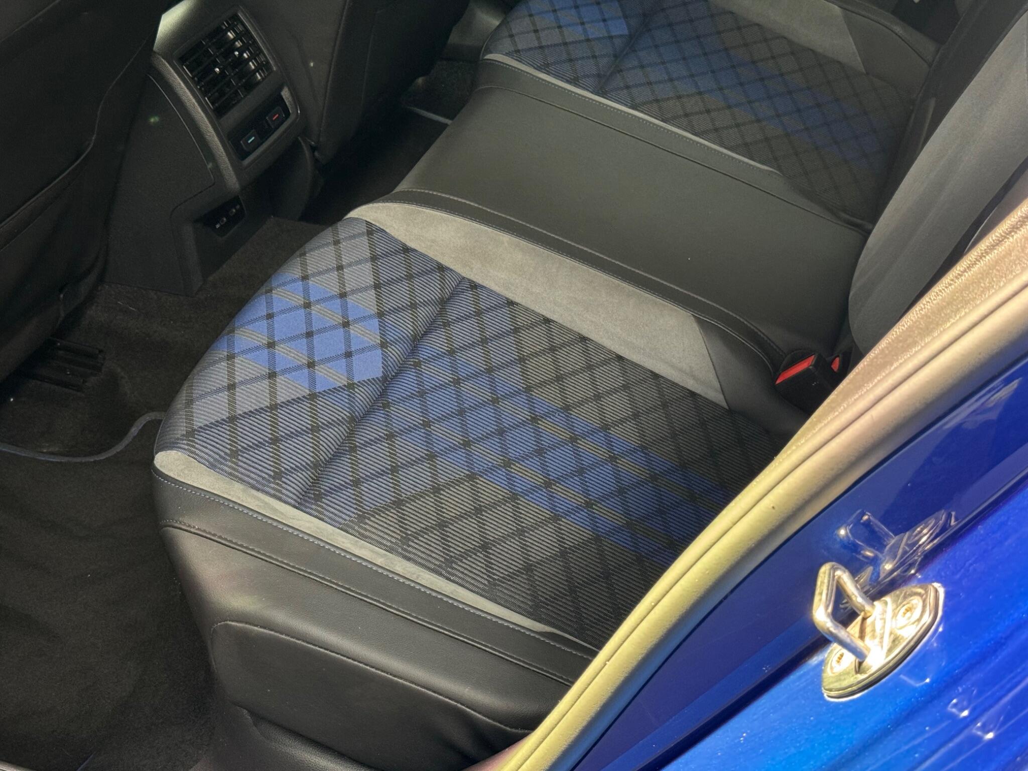 Volkswagen Golf view 52