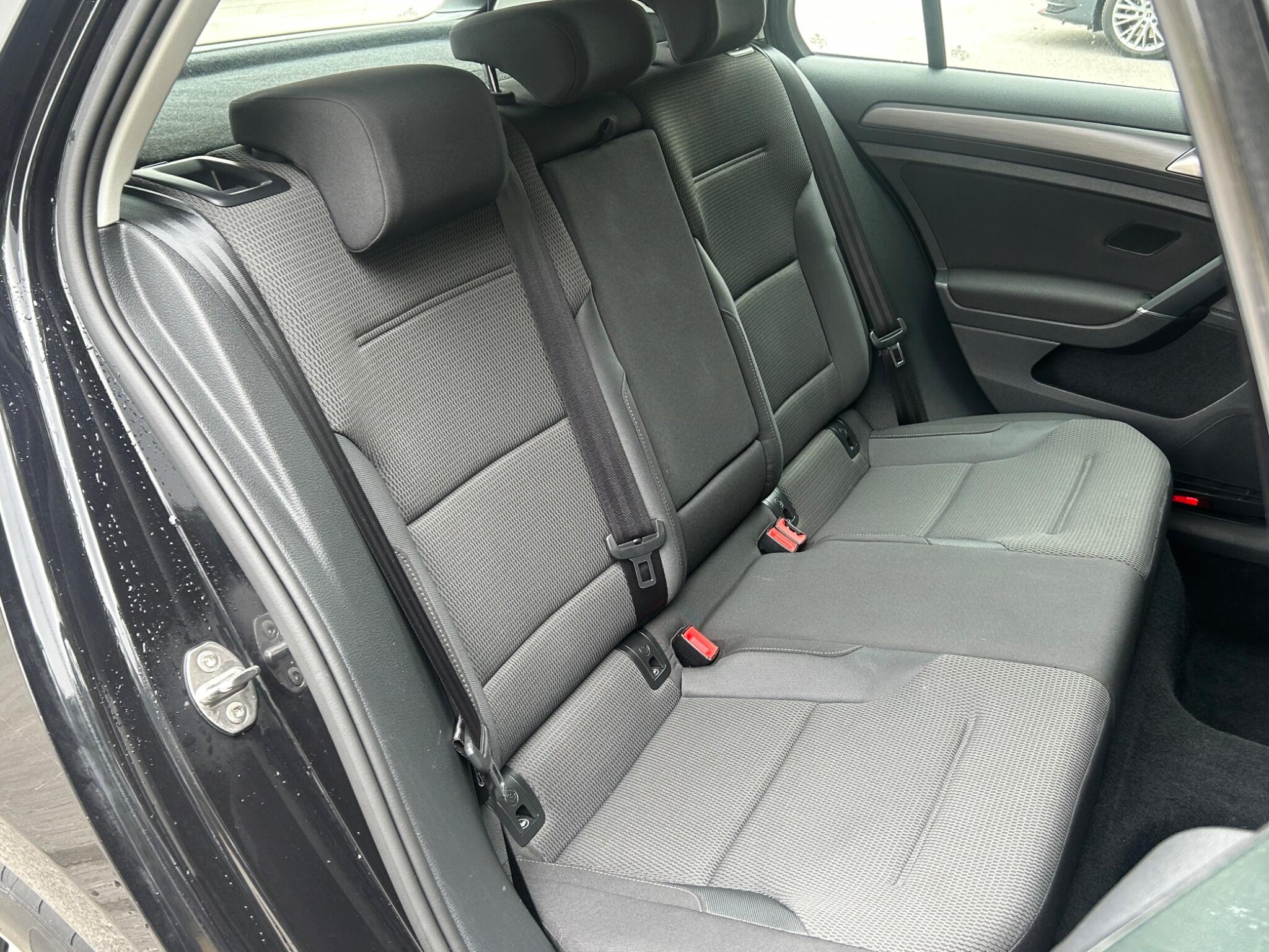 Volkswagen Golf view 25
