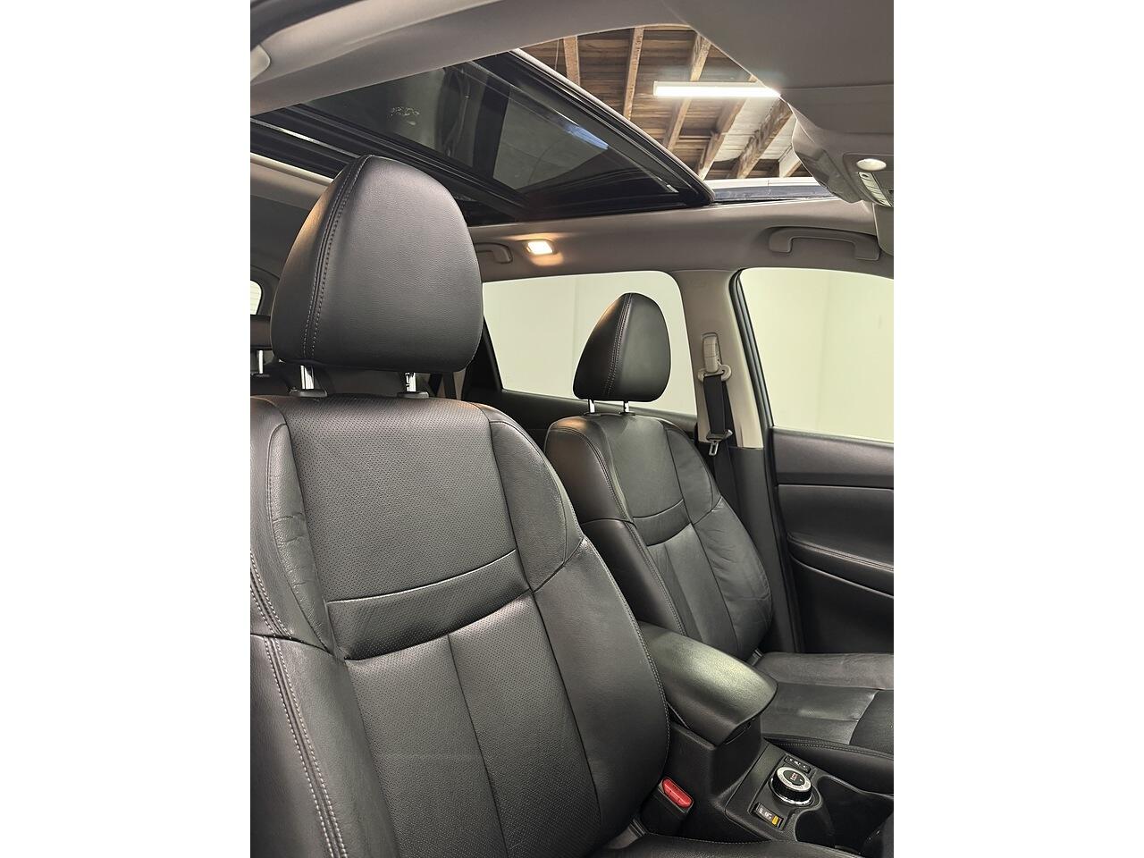 Nissan X-Trail view 9