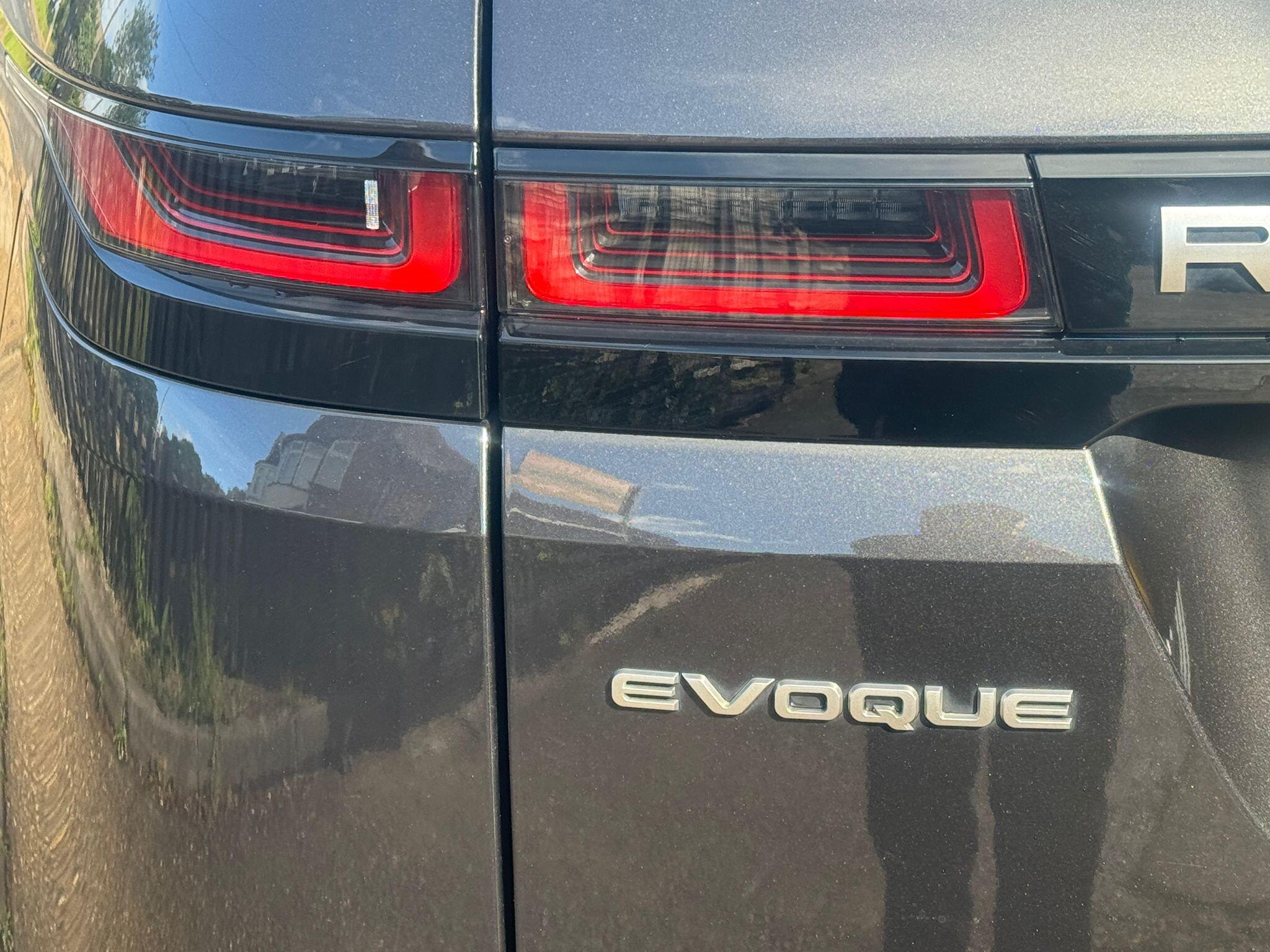 Land Rover Range Rover Evoque view 39