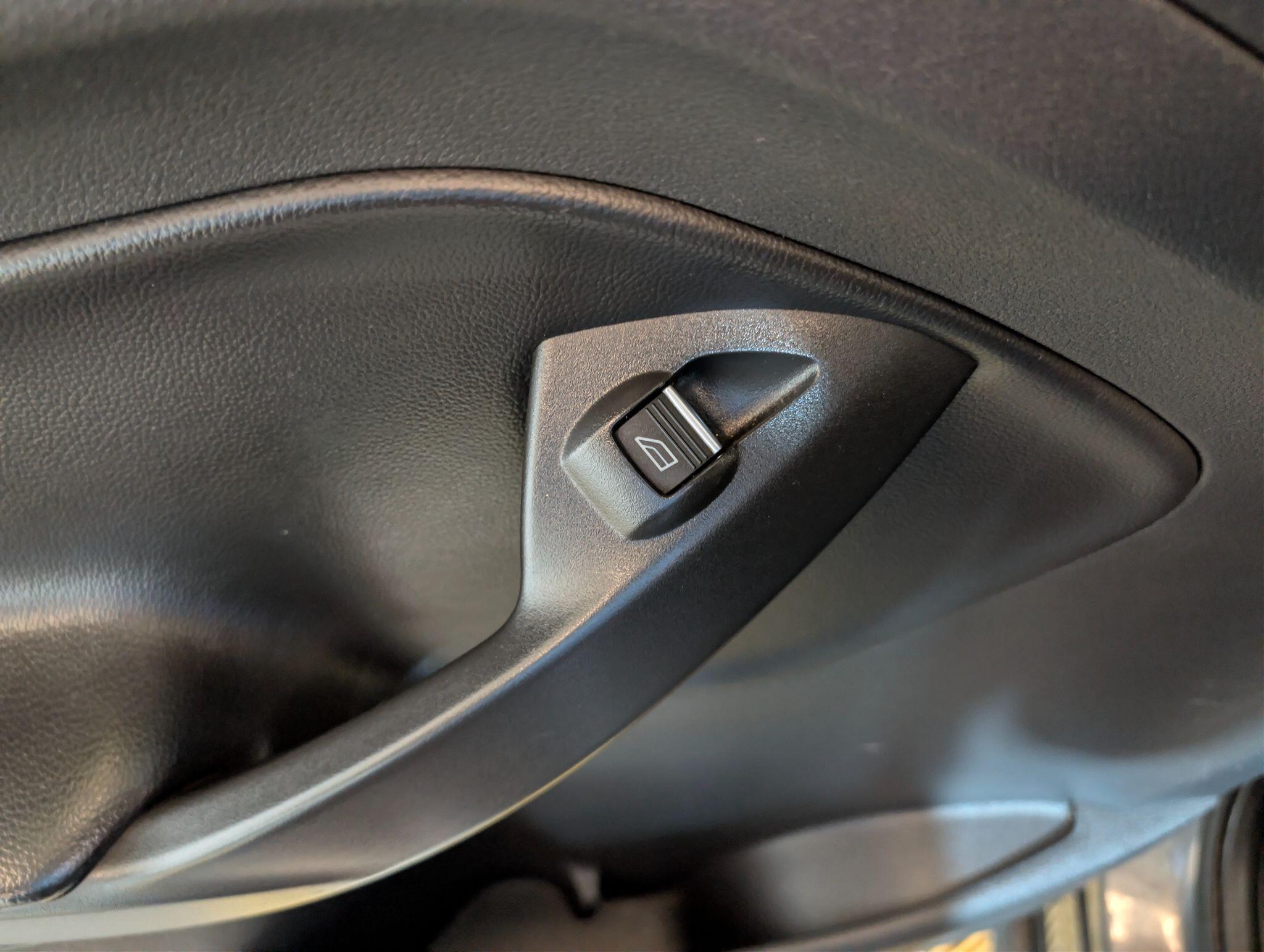Ford Kuga view 81
