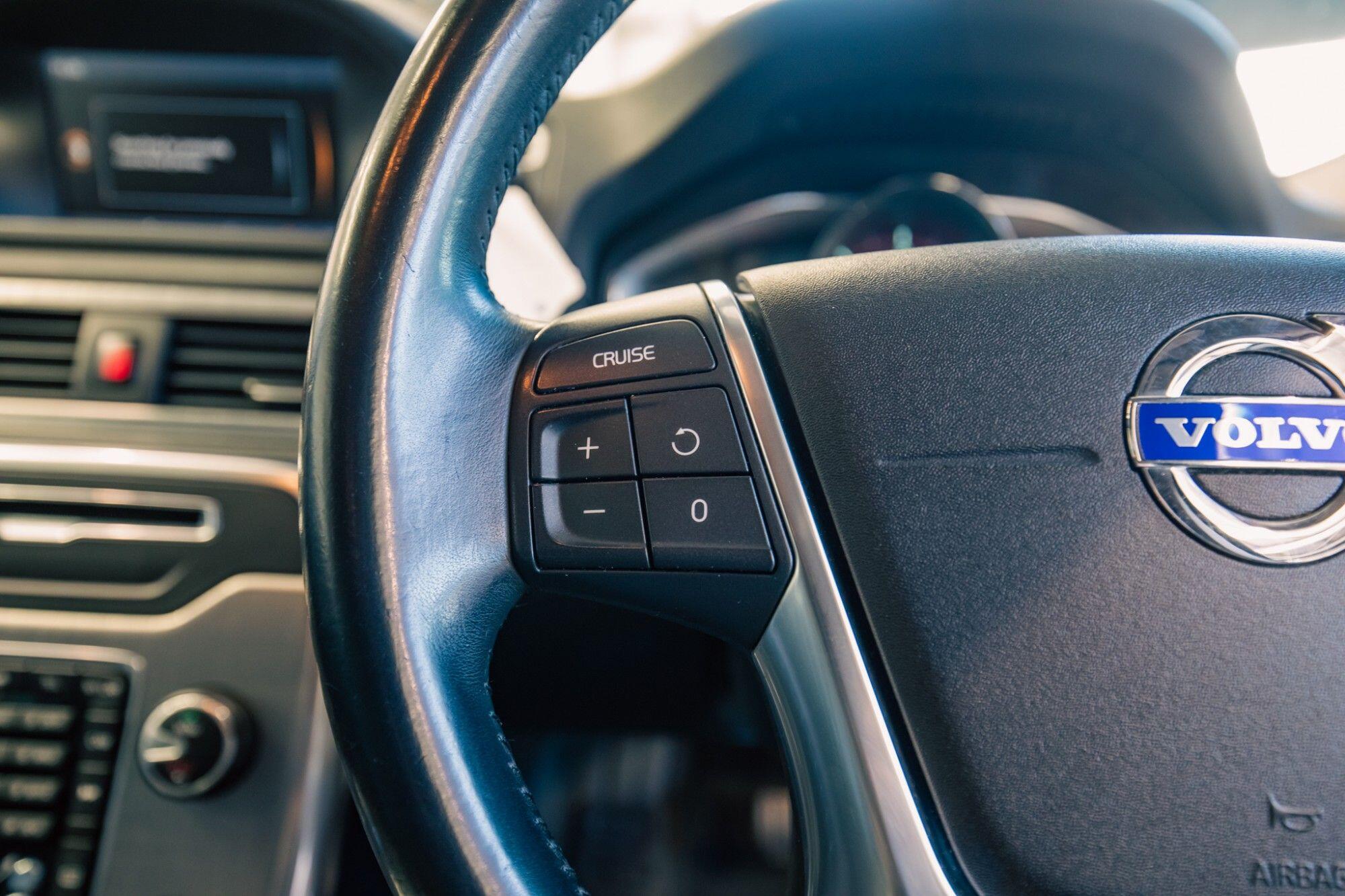 Volvo XC70 view 12