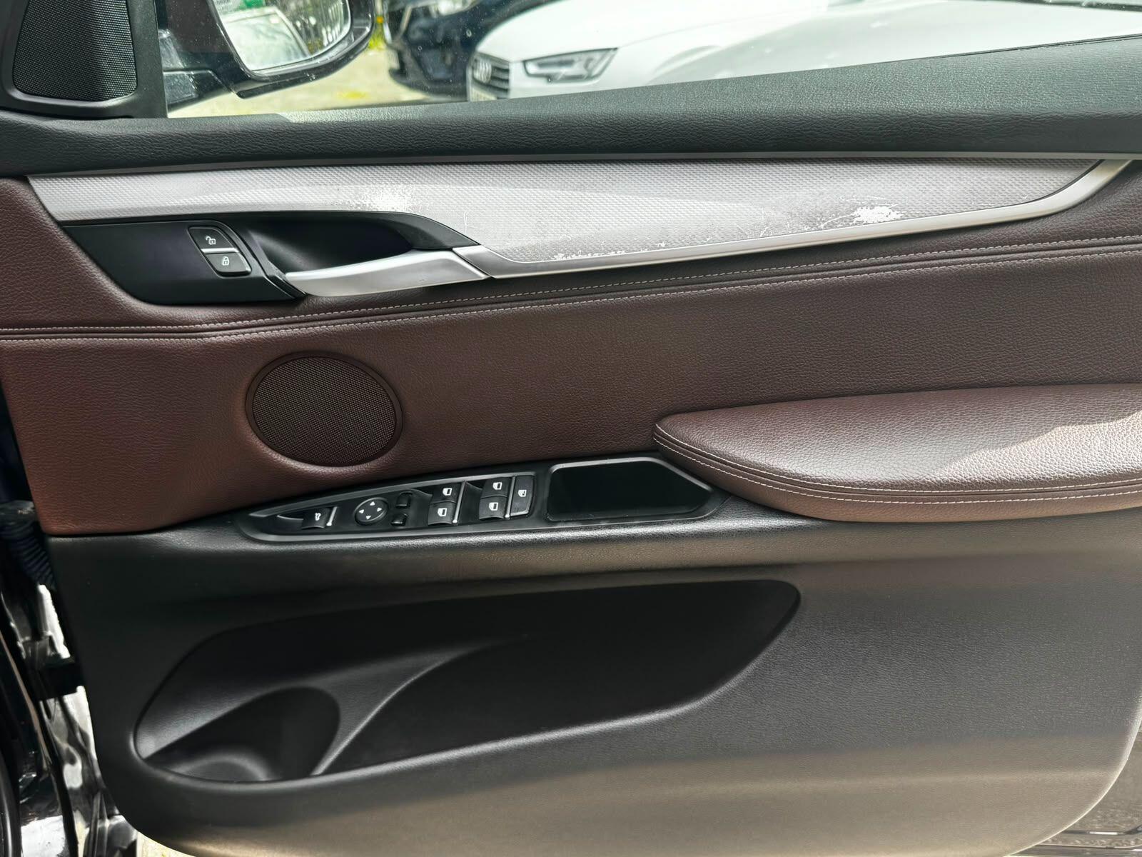 BMW X5 view 33