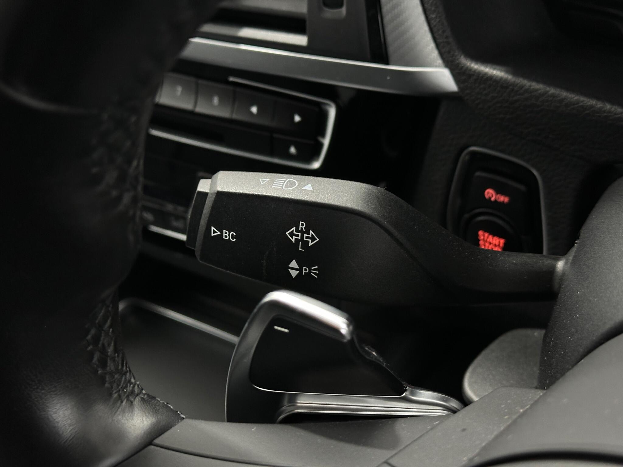 BMW 3 Series view 14