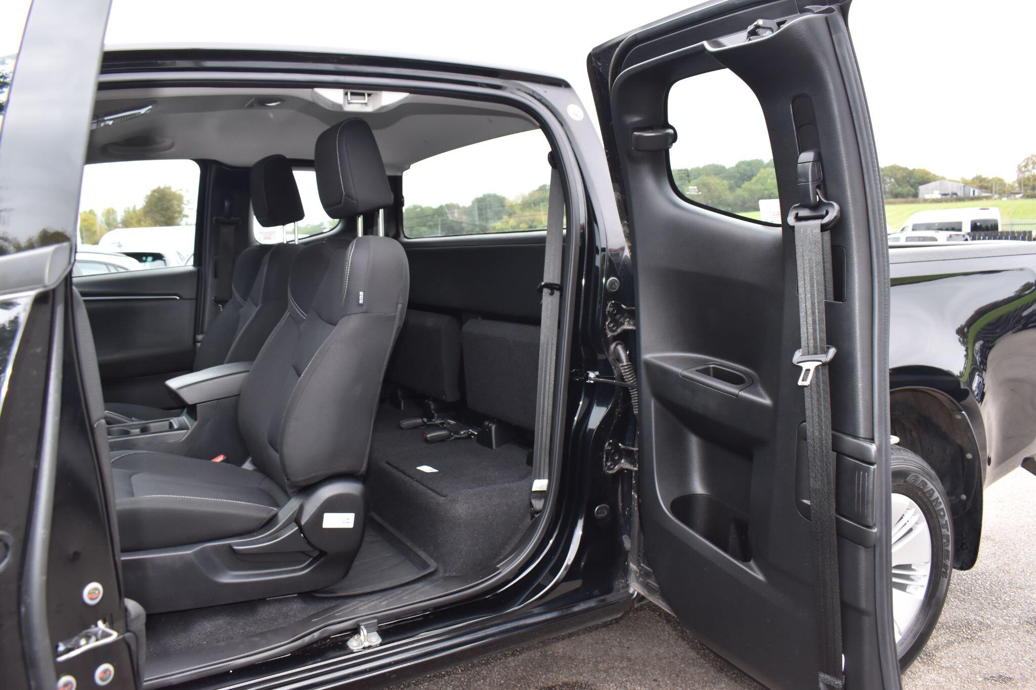 D-Max - 1.9 TD DL20 Auto 4WD Euro 6 (s/s) 2dr - Image 6