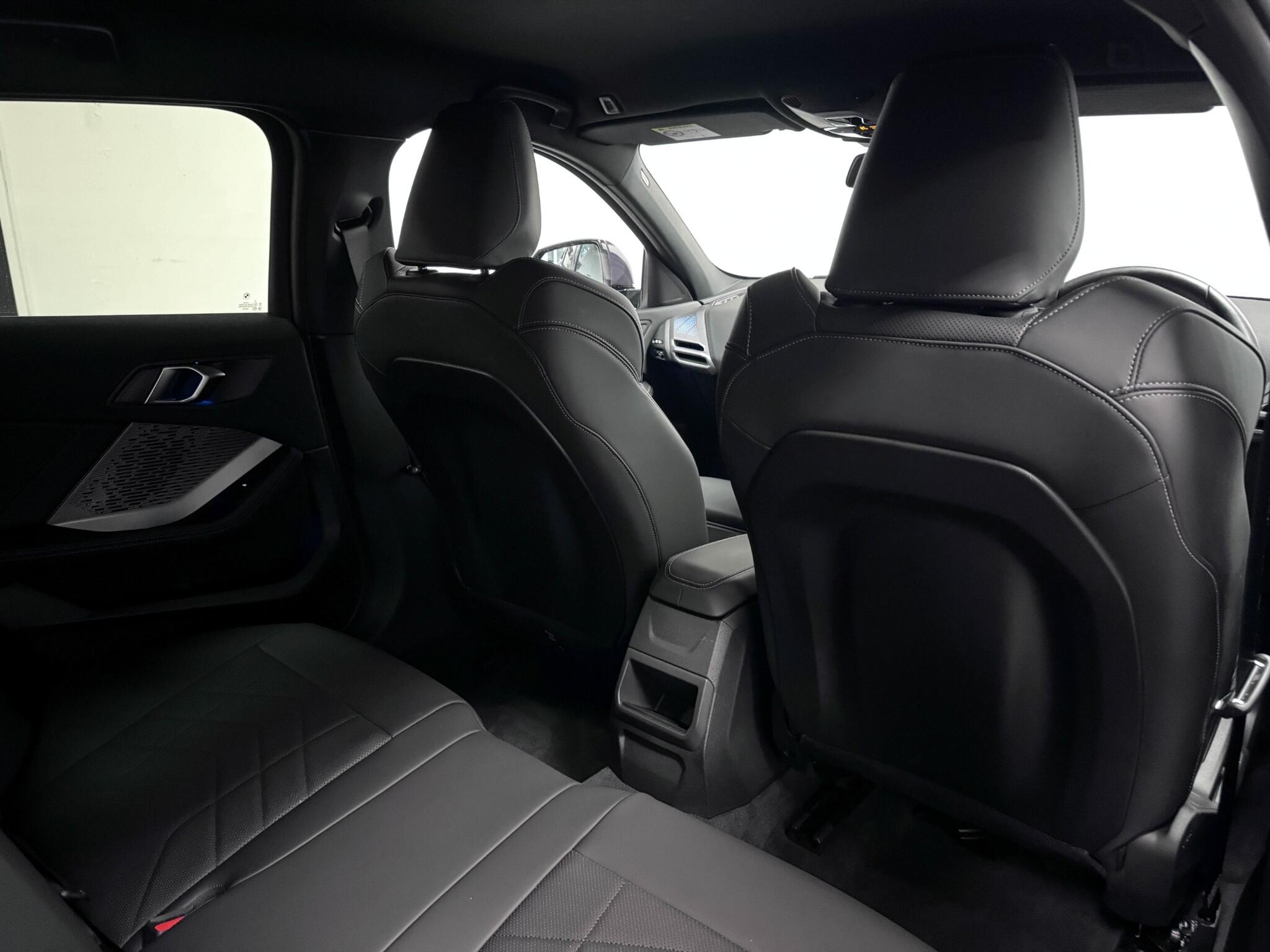 BMW 1 Series view 19