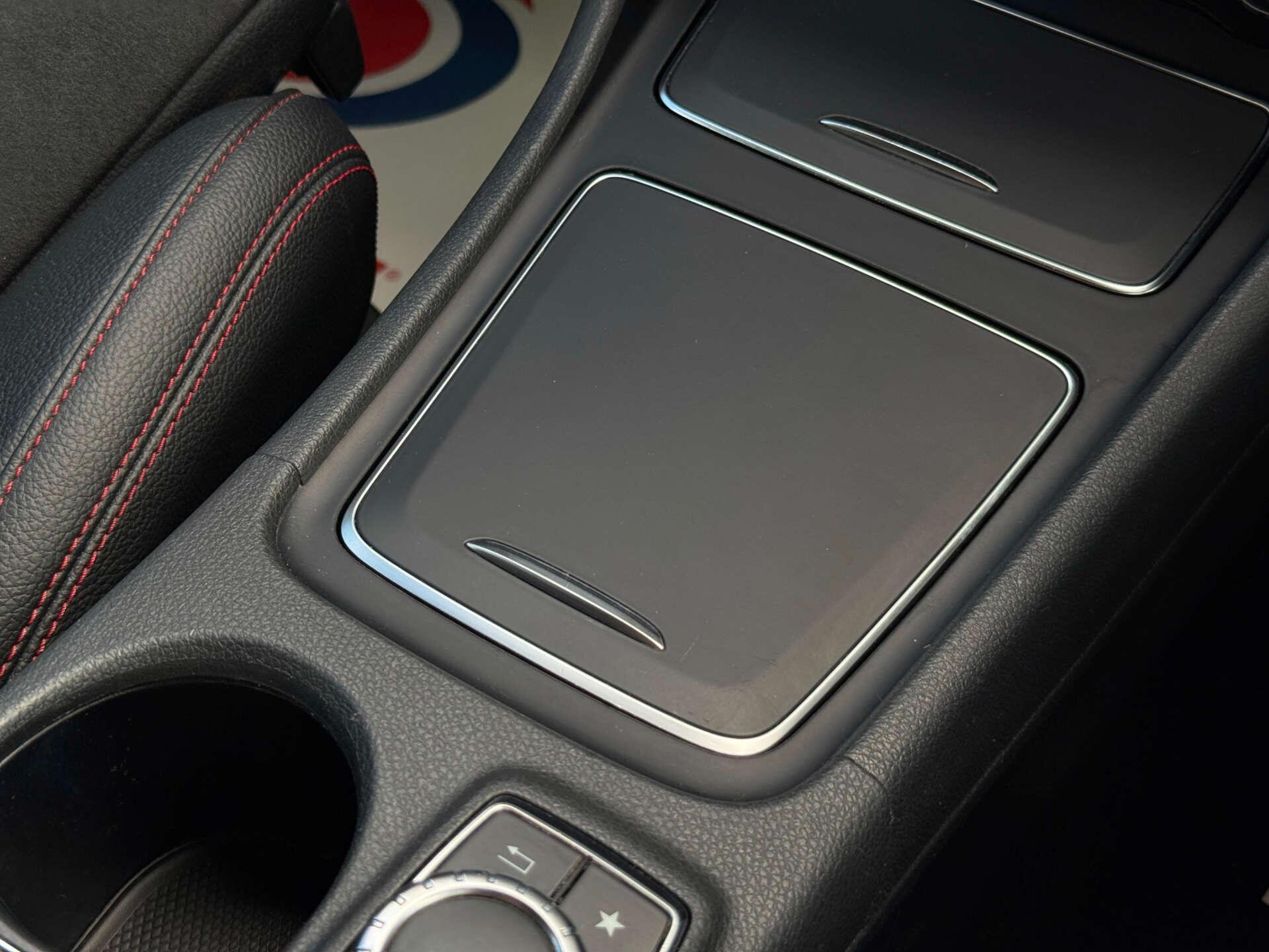 Mercedes-Benz Gla view 33