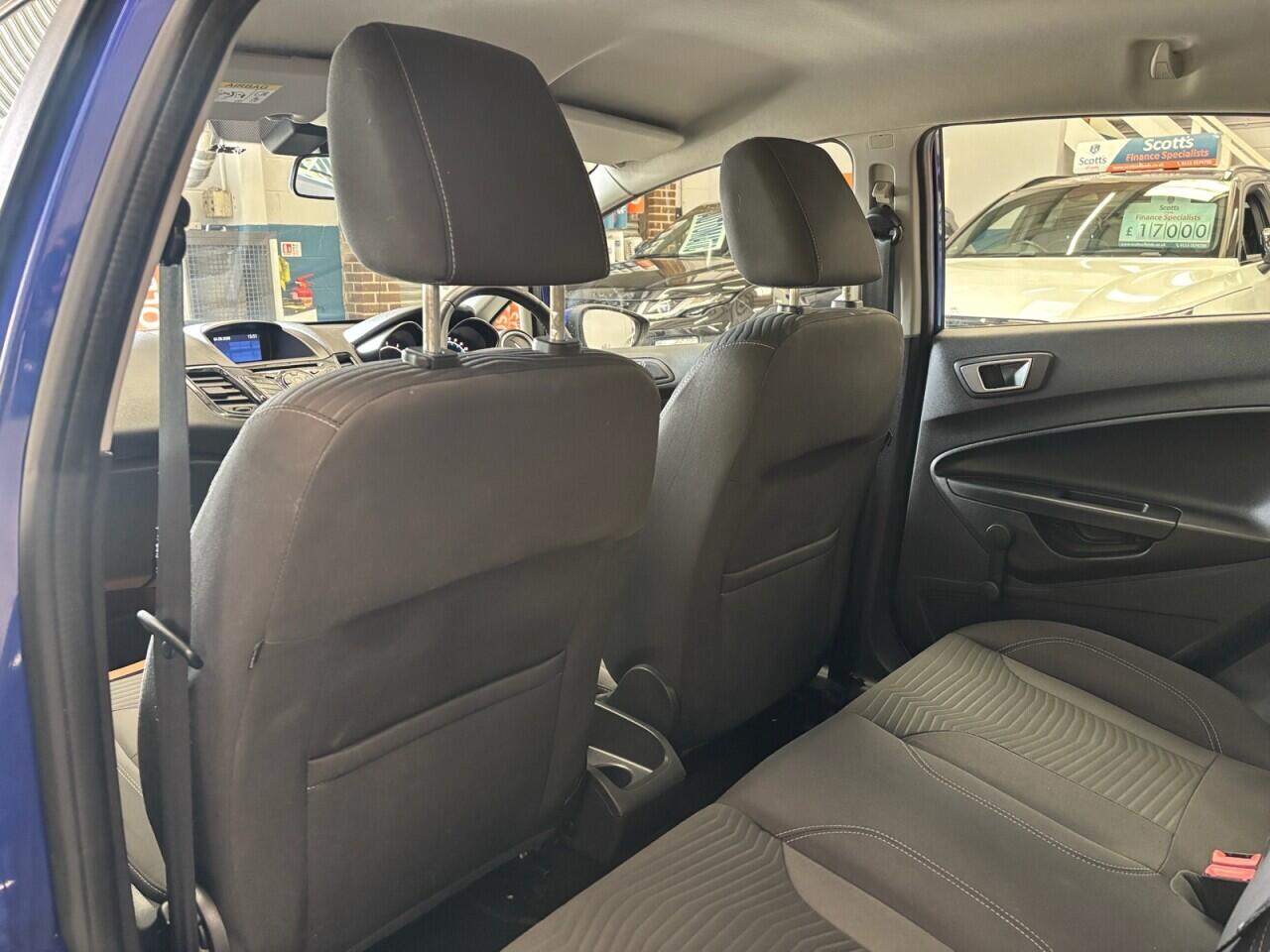 Ford Fiesta view 28