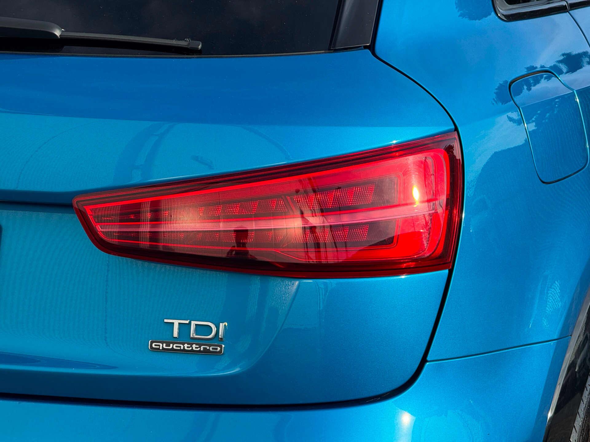Audi Q3 view 16