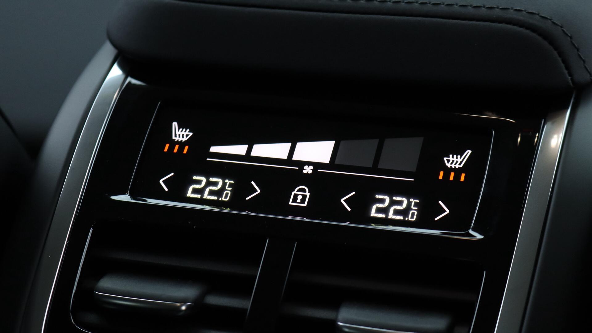 Volvo XC60 view 35